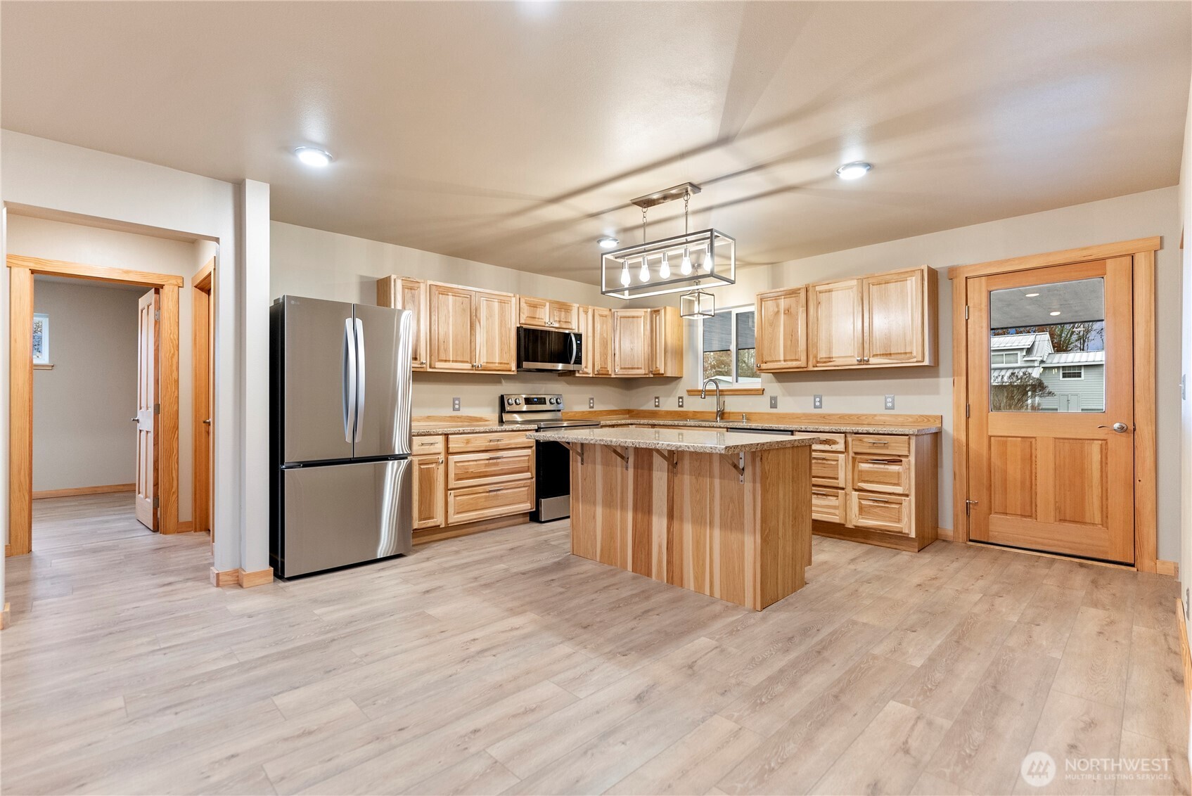 1110 Riverside Avenue Property Photo 12