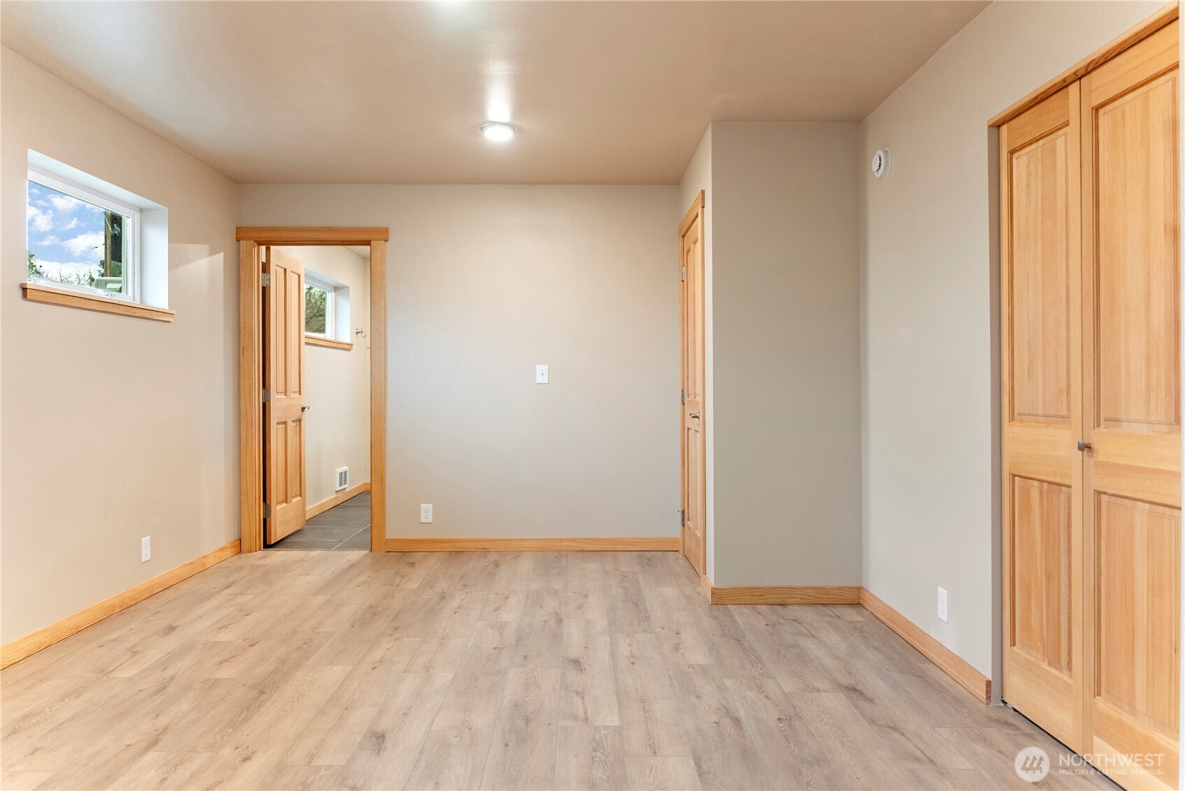 1110 Riverside Avenue Property Photo 14