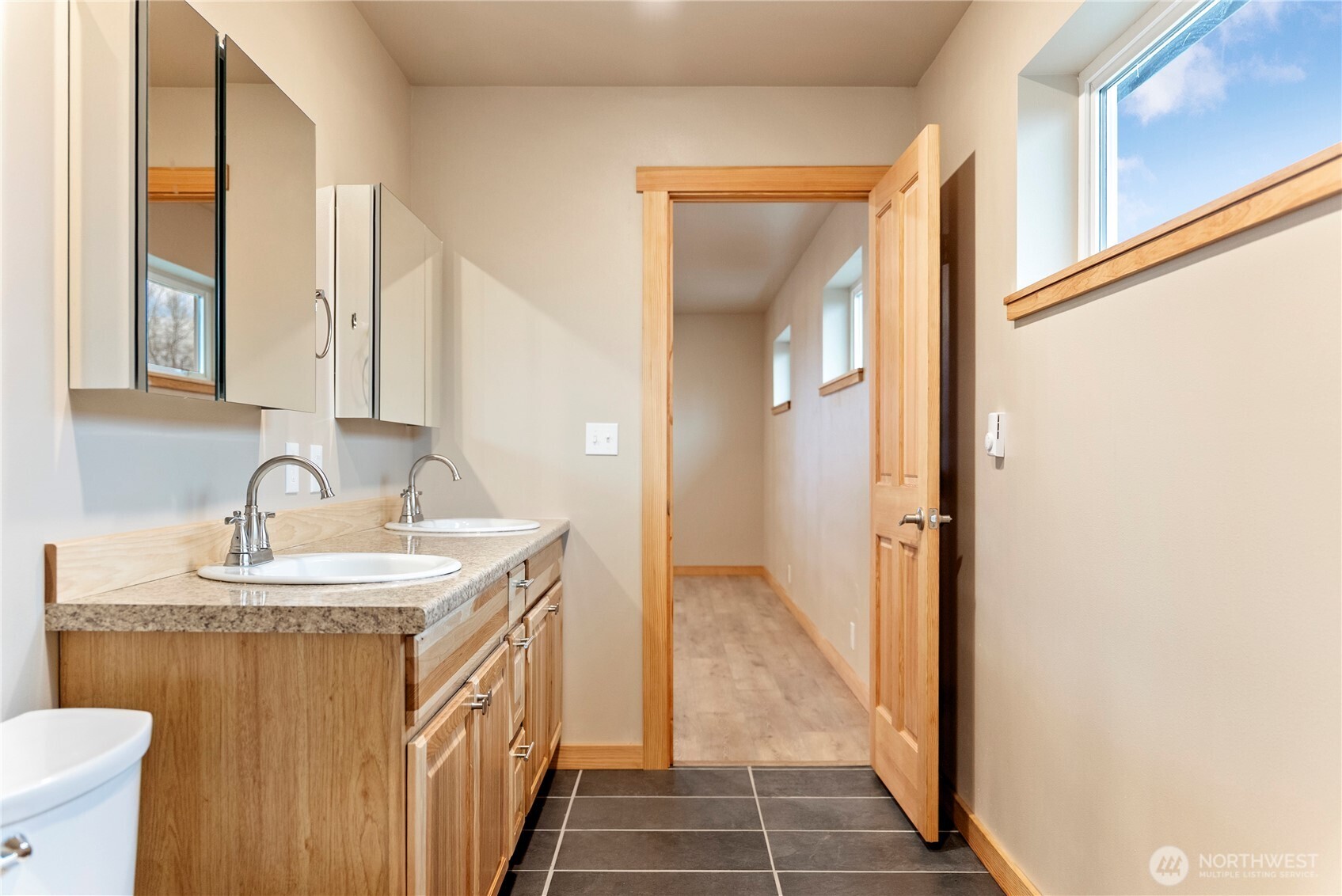 1110 Riverside Avenue Property Photo 17