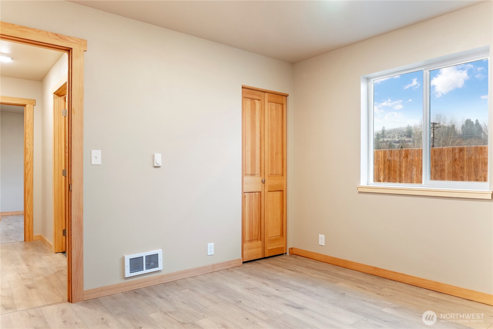 1110 Riverside Avenue Property Photo 22