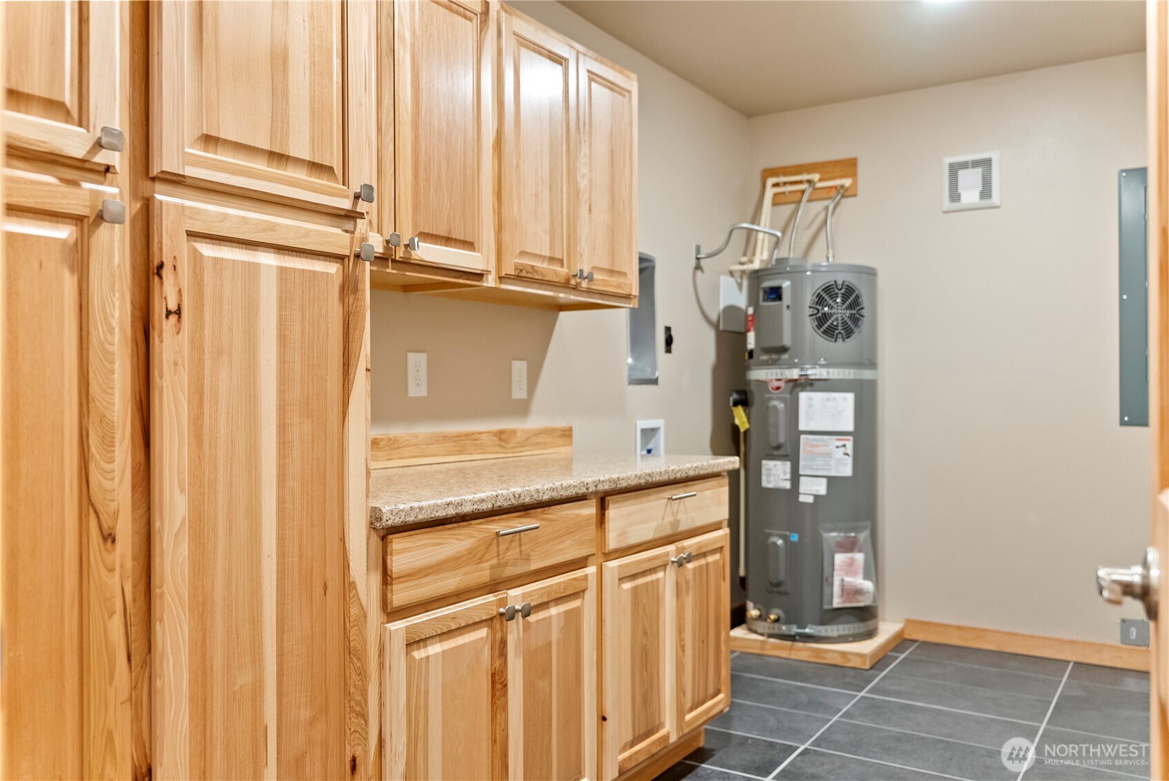 1110 Riverside Avenue Property Photo 24