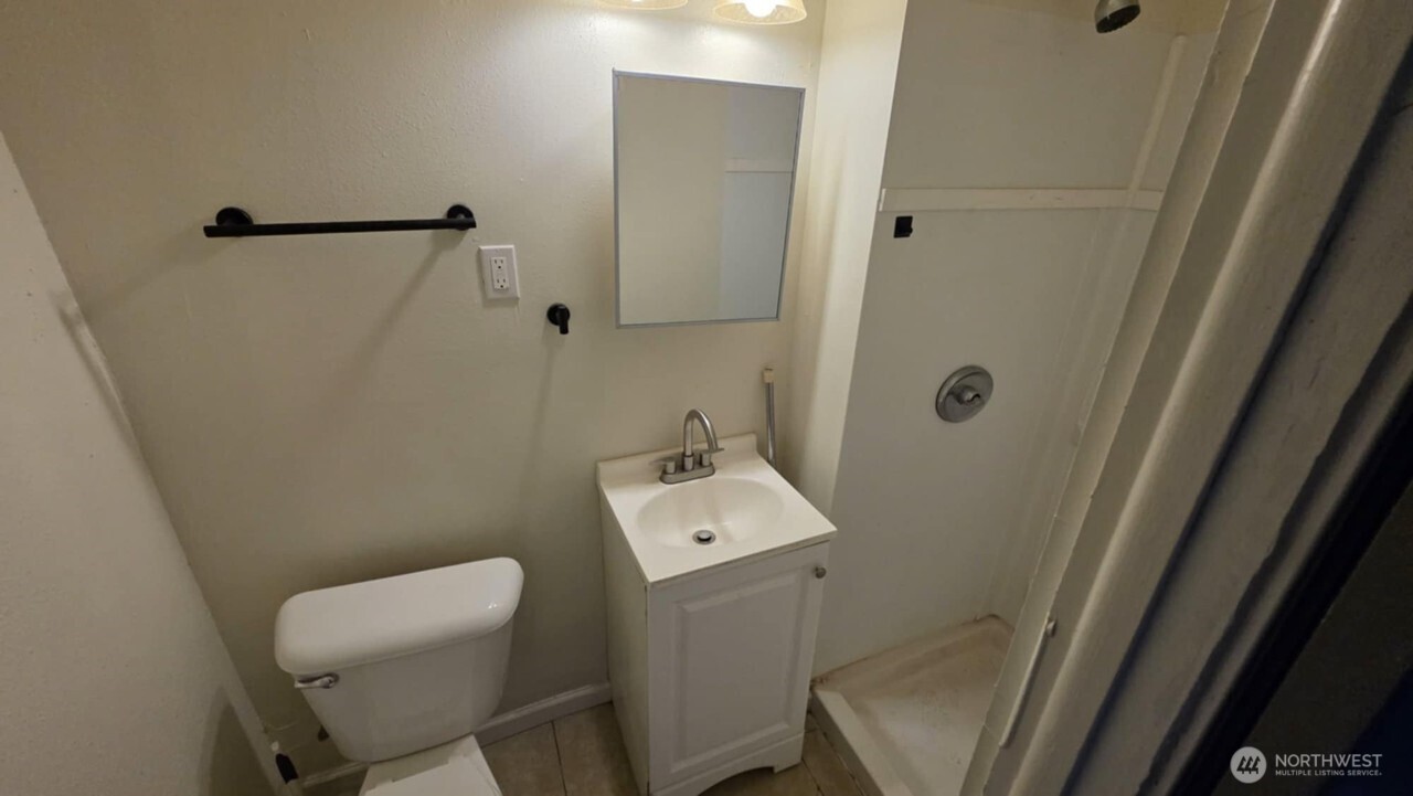 407 1st Avenue Property Photo 23