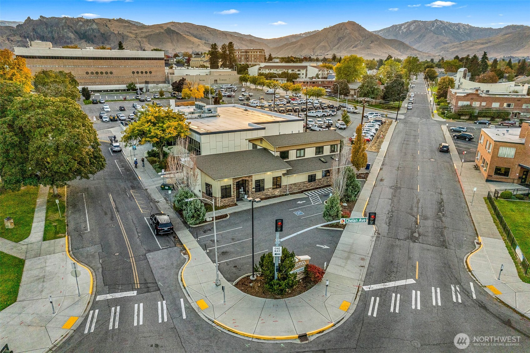 10 N Chelan Avenue Property Photo 3