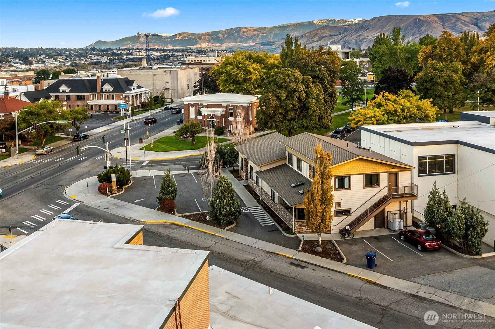 10 N Chelan Avenue Property Photo 4