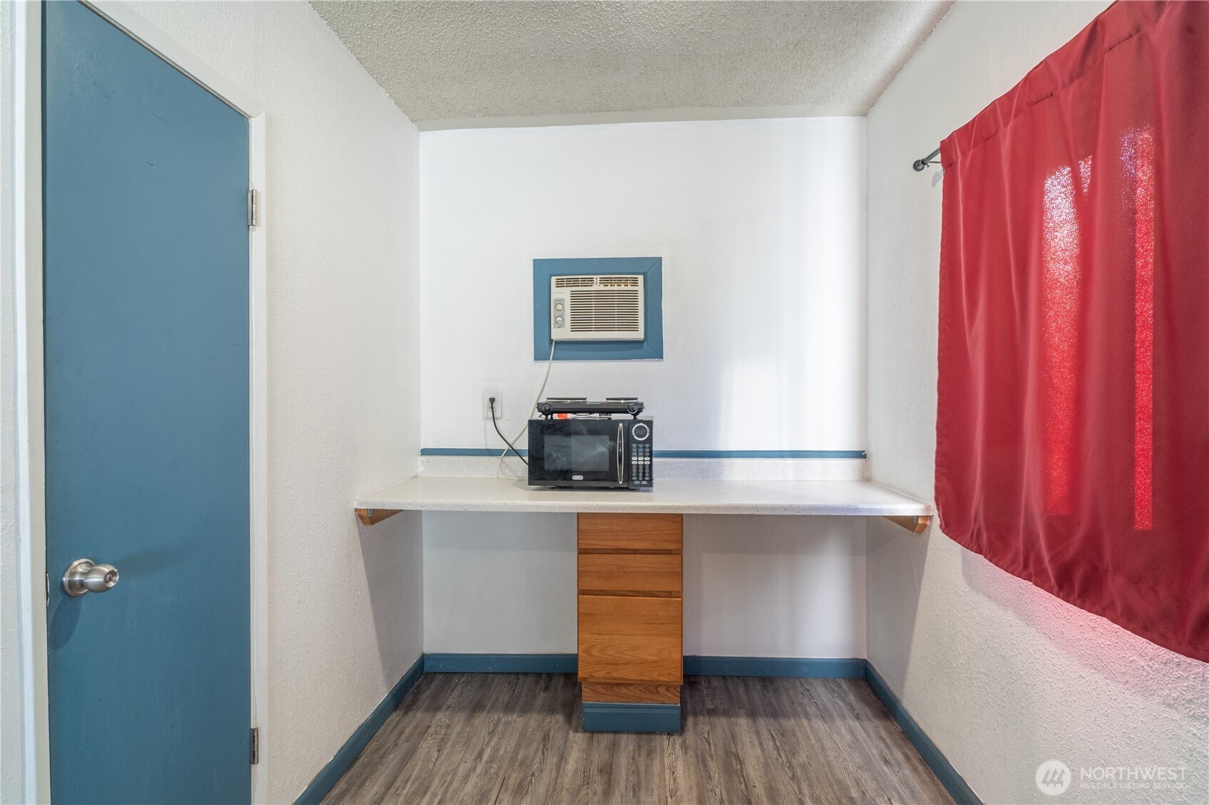 407 1st Avenue Property Photo 15