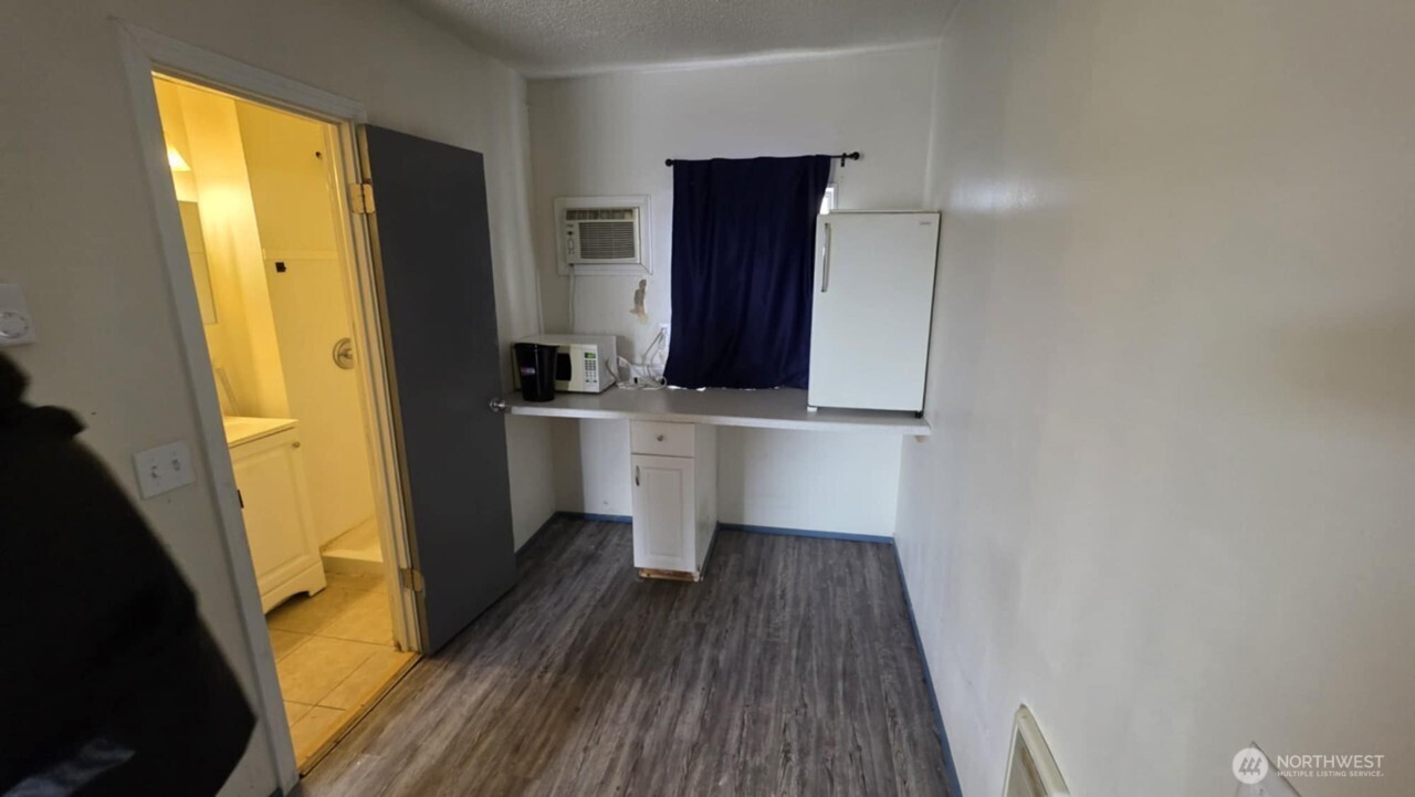 407 1st Avenue Property Photo 20