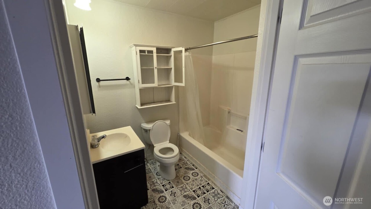 407 1st Avenue Property Photo 21