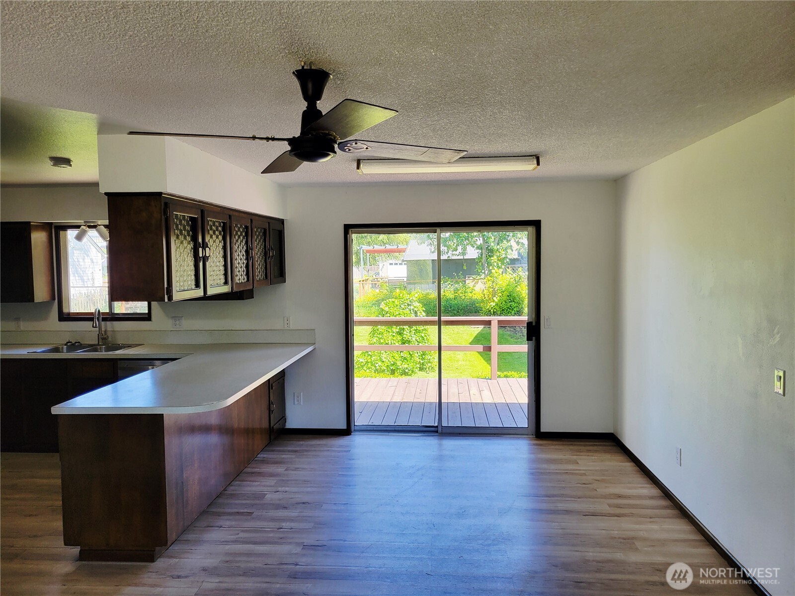 300 Maple Street Property Photo 8