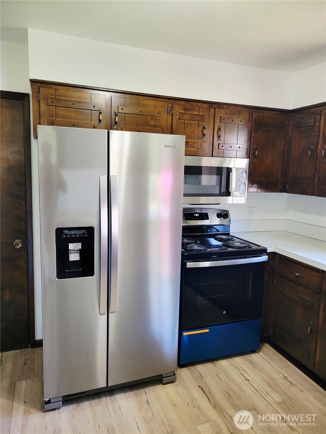 300 Maple Street Property Photo 10