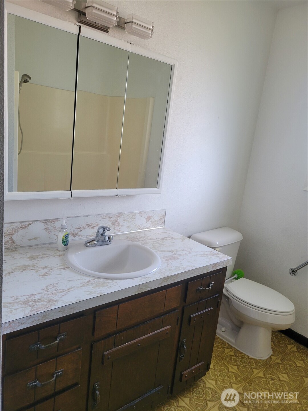 300 Maple Street Property Photo 17