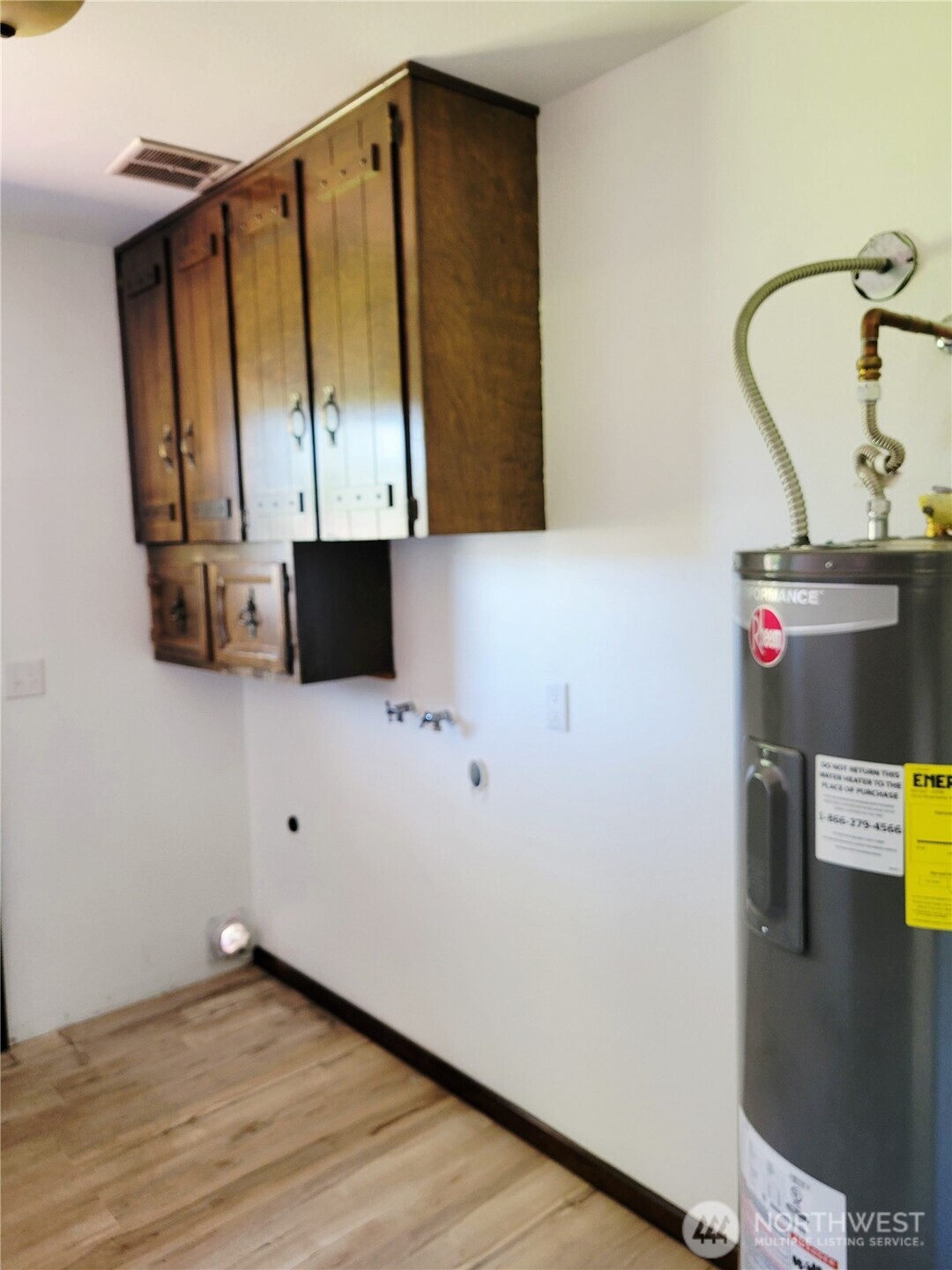 300 Maple Street Property Photo 20