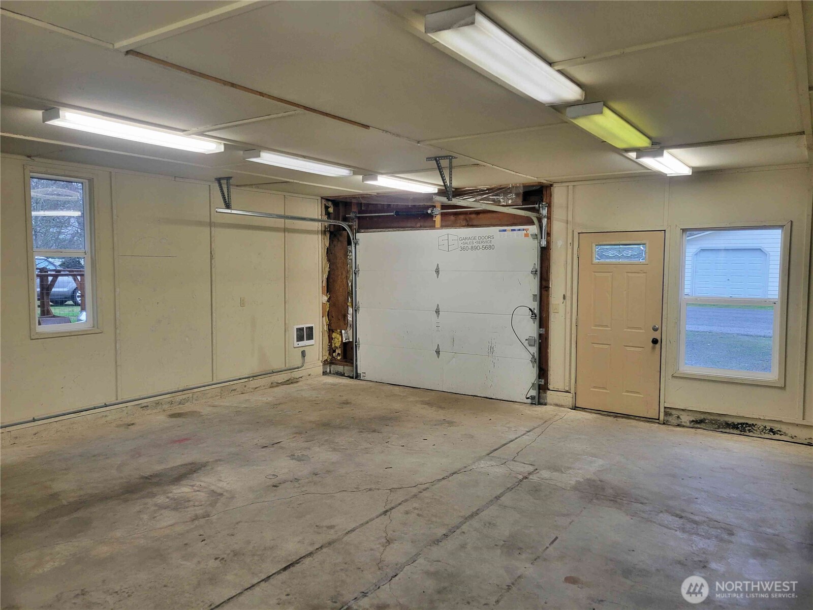 300 Maple Street Property Photo 21