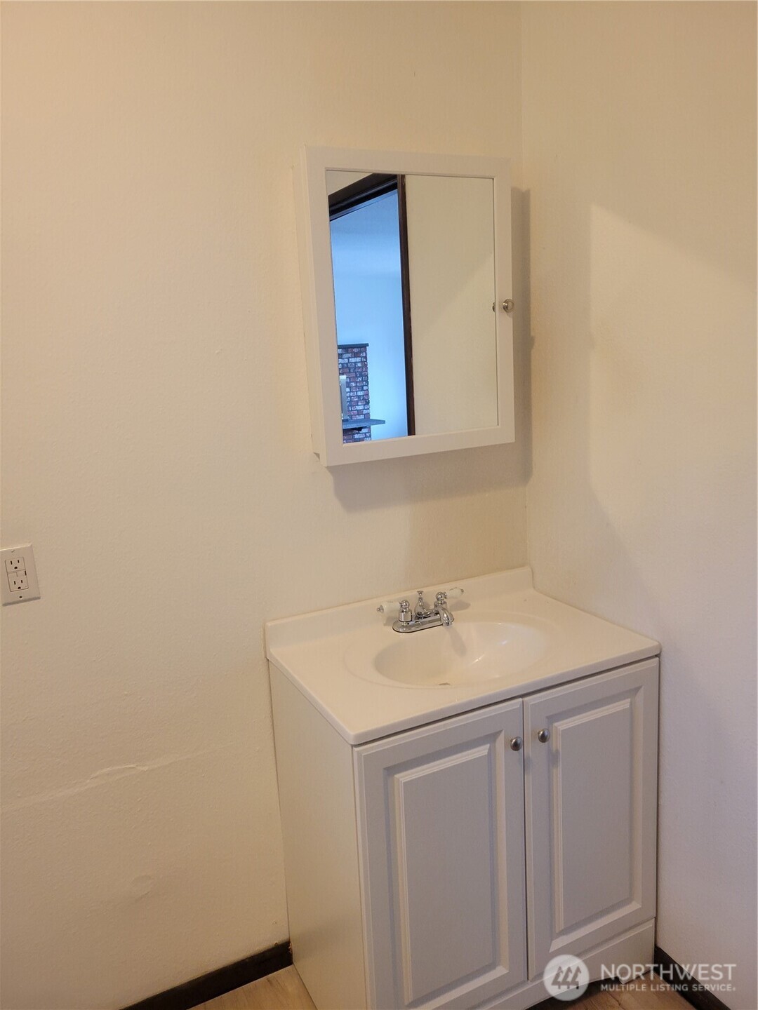 300 Maple Street Property Photo 21