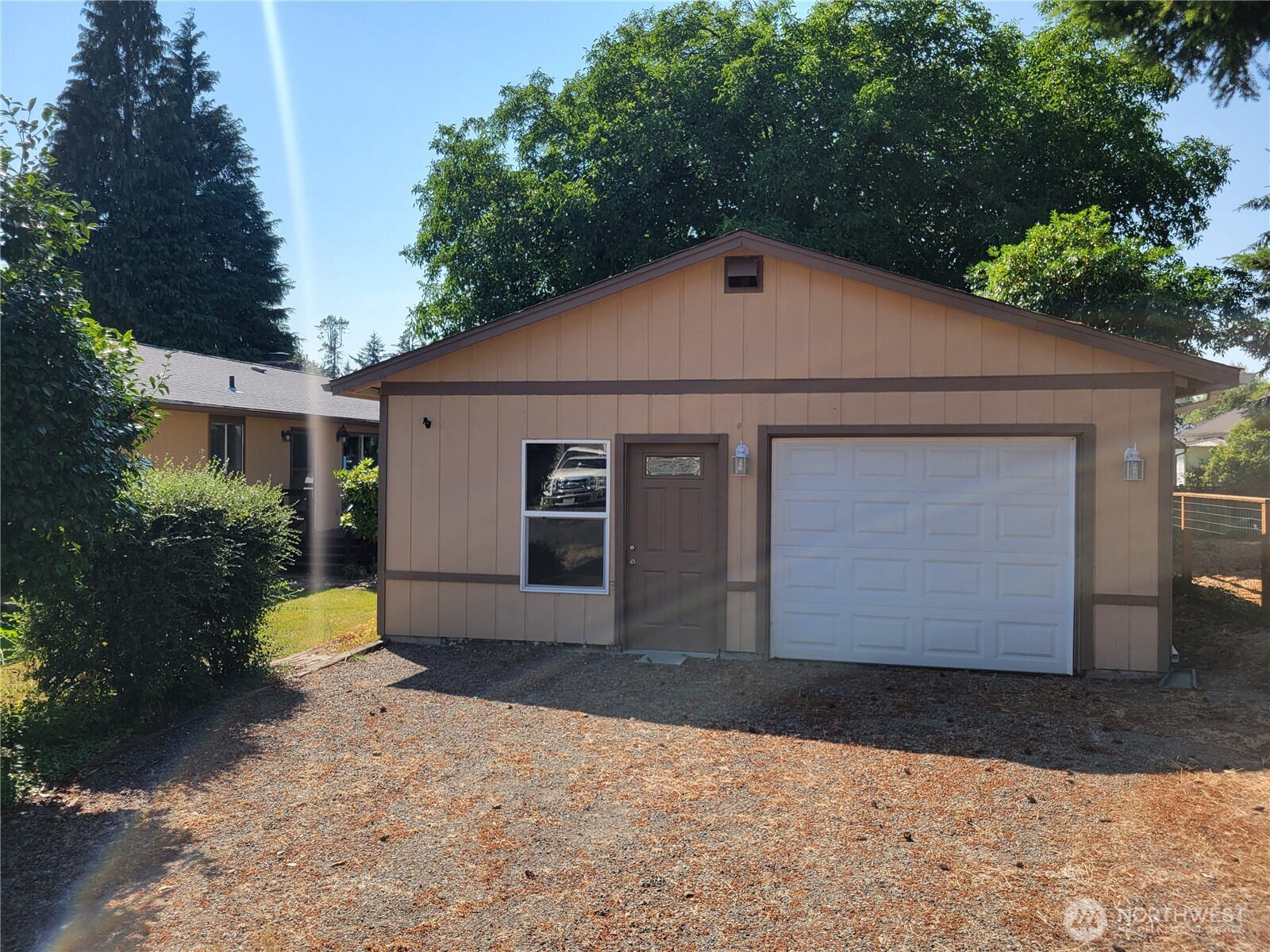 300 Maple Street Property Photo 24