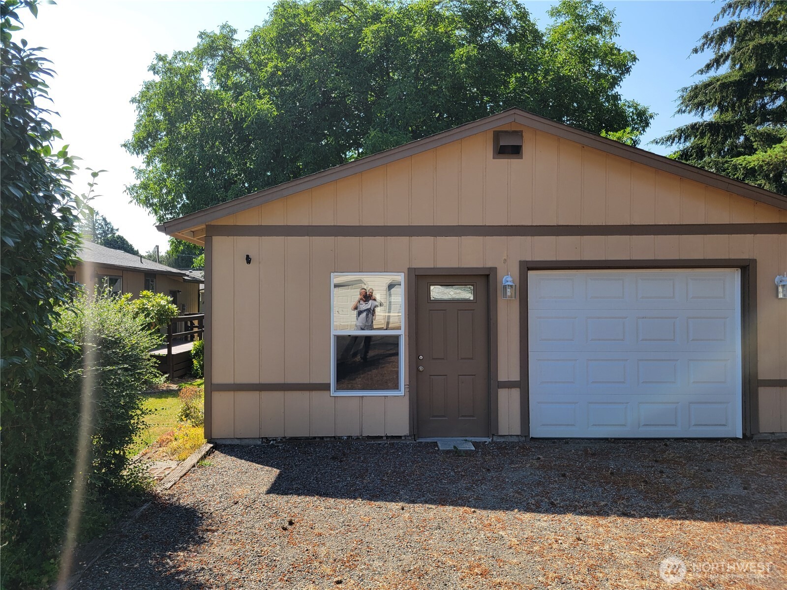 300 Maple Street Property Photo 25