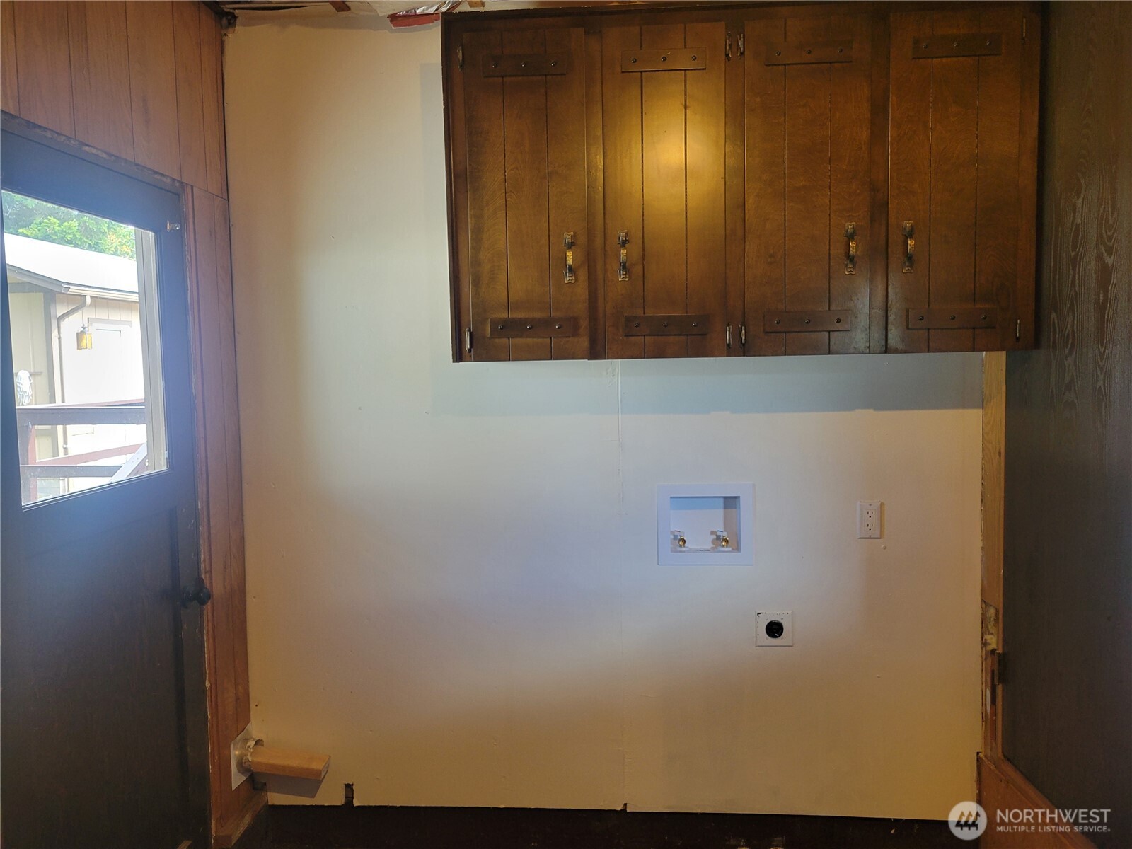 300 Maple Street Property Photo 28