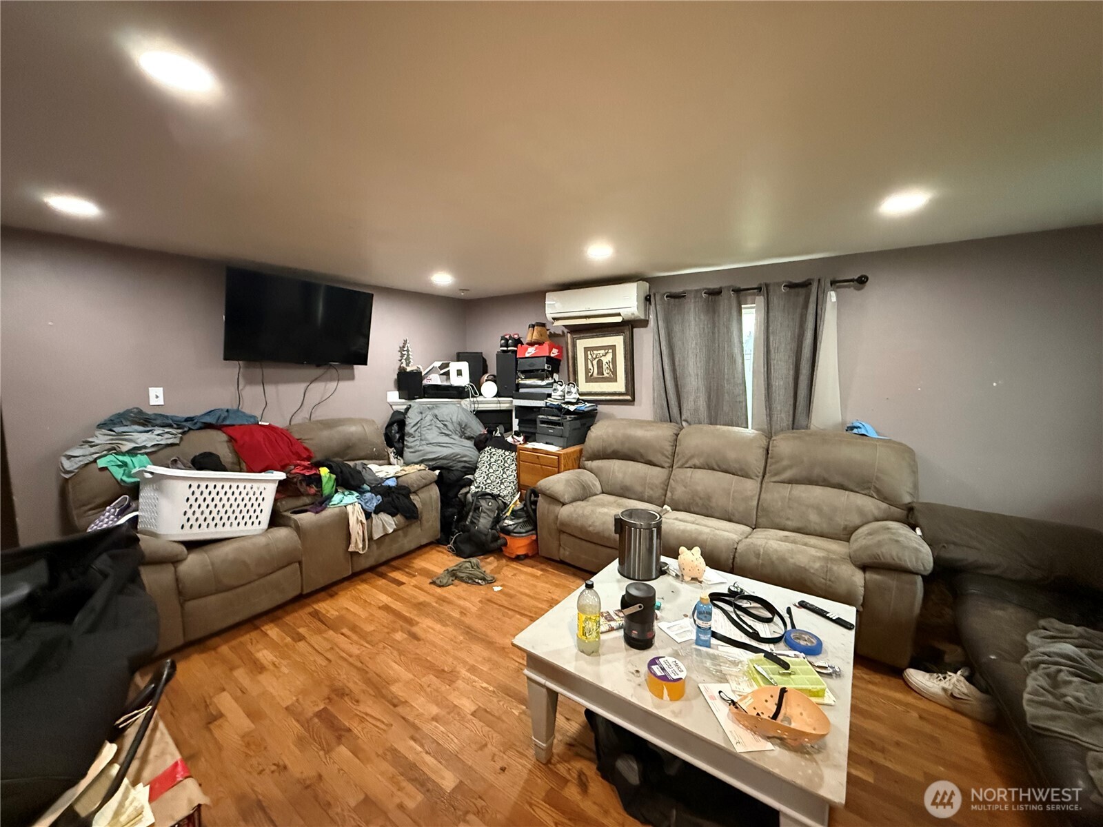 509 E 65th Street Property Photo 9