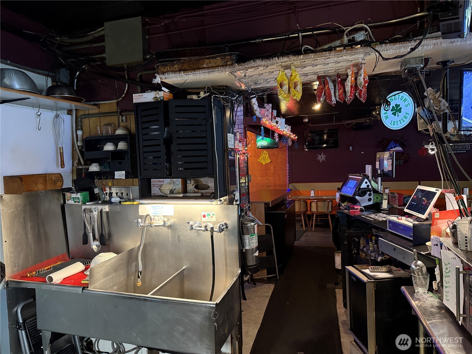 2462870 Property Photo 5