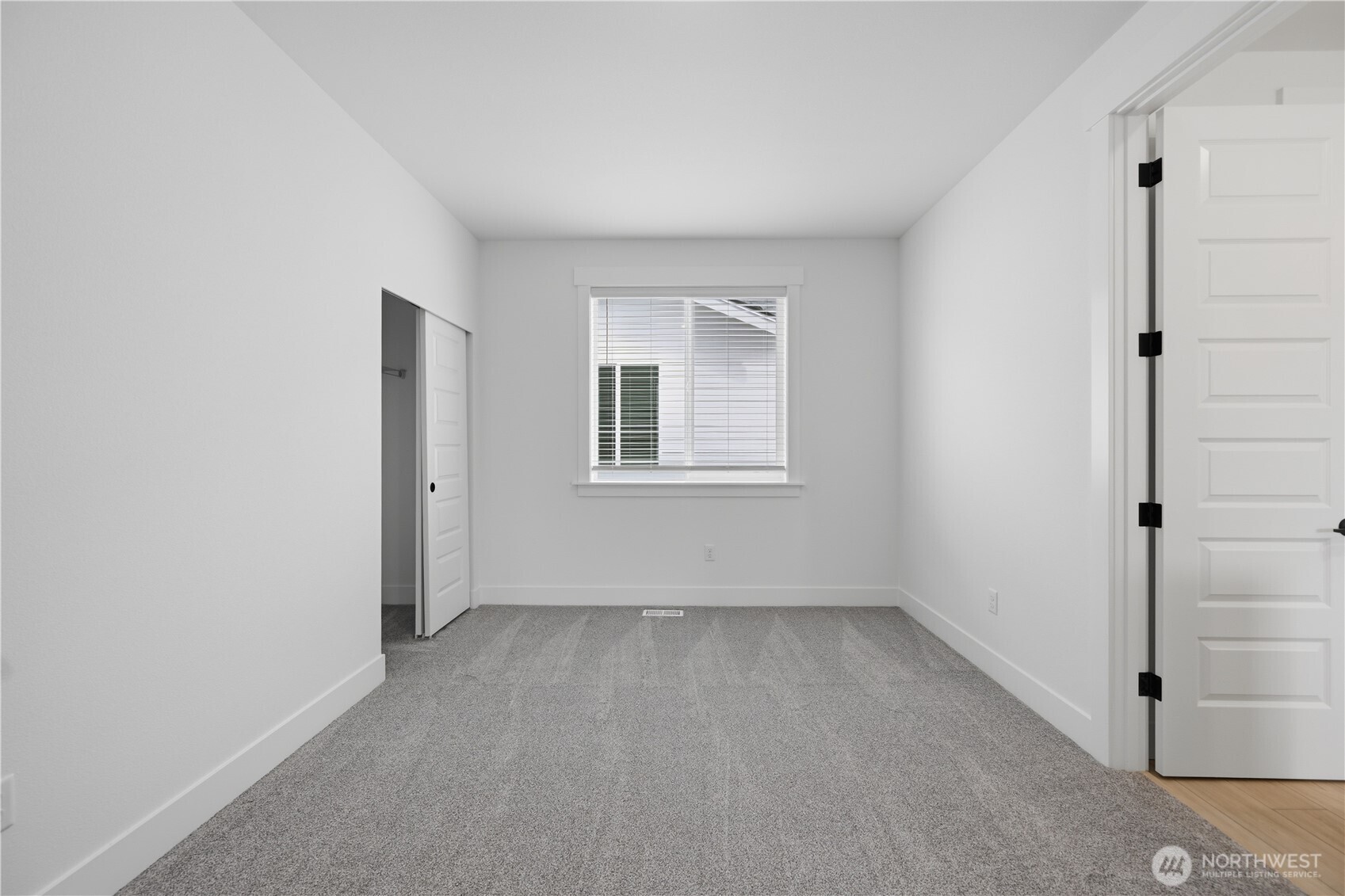 32189 Pacific Avenue Property Photo 11