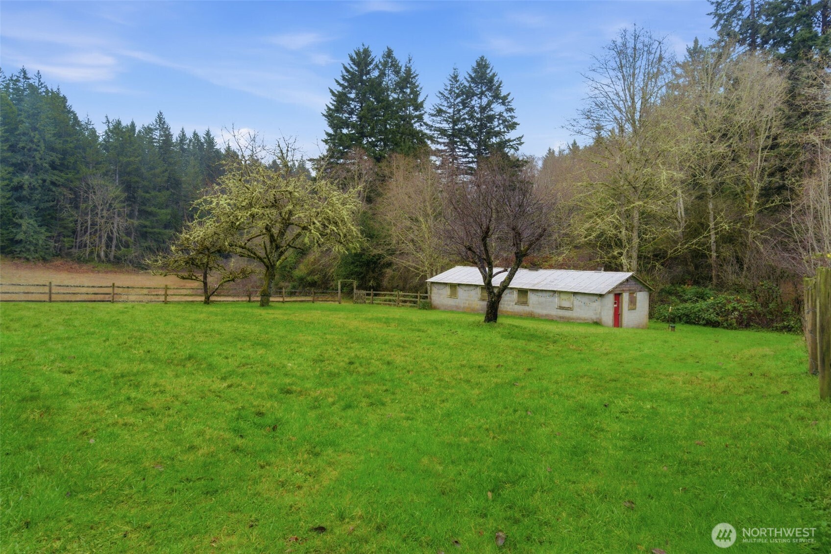 22628 Holgar Court Property Photo 5
