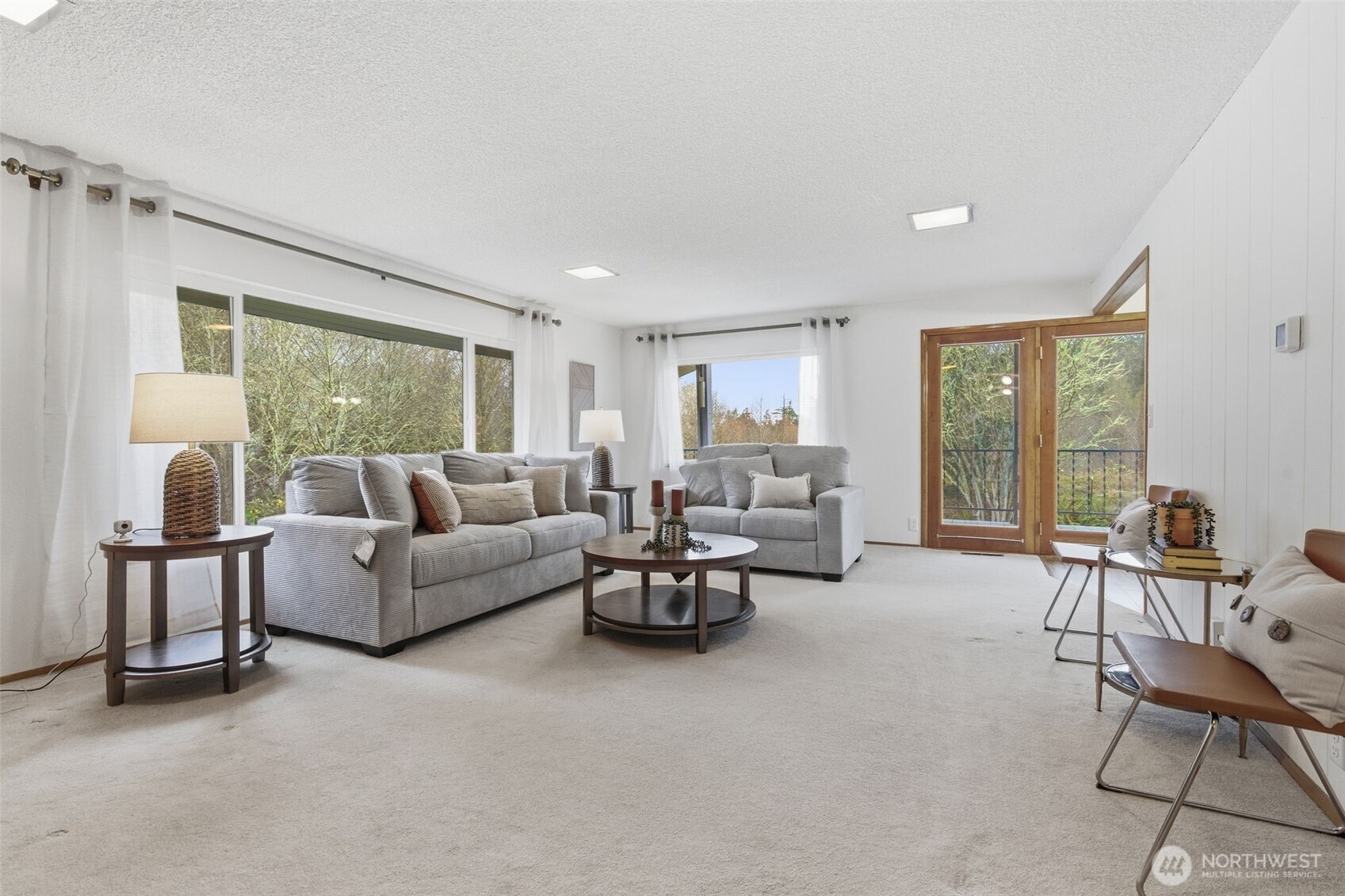 22628 Holgar Court Property Photo 11