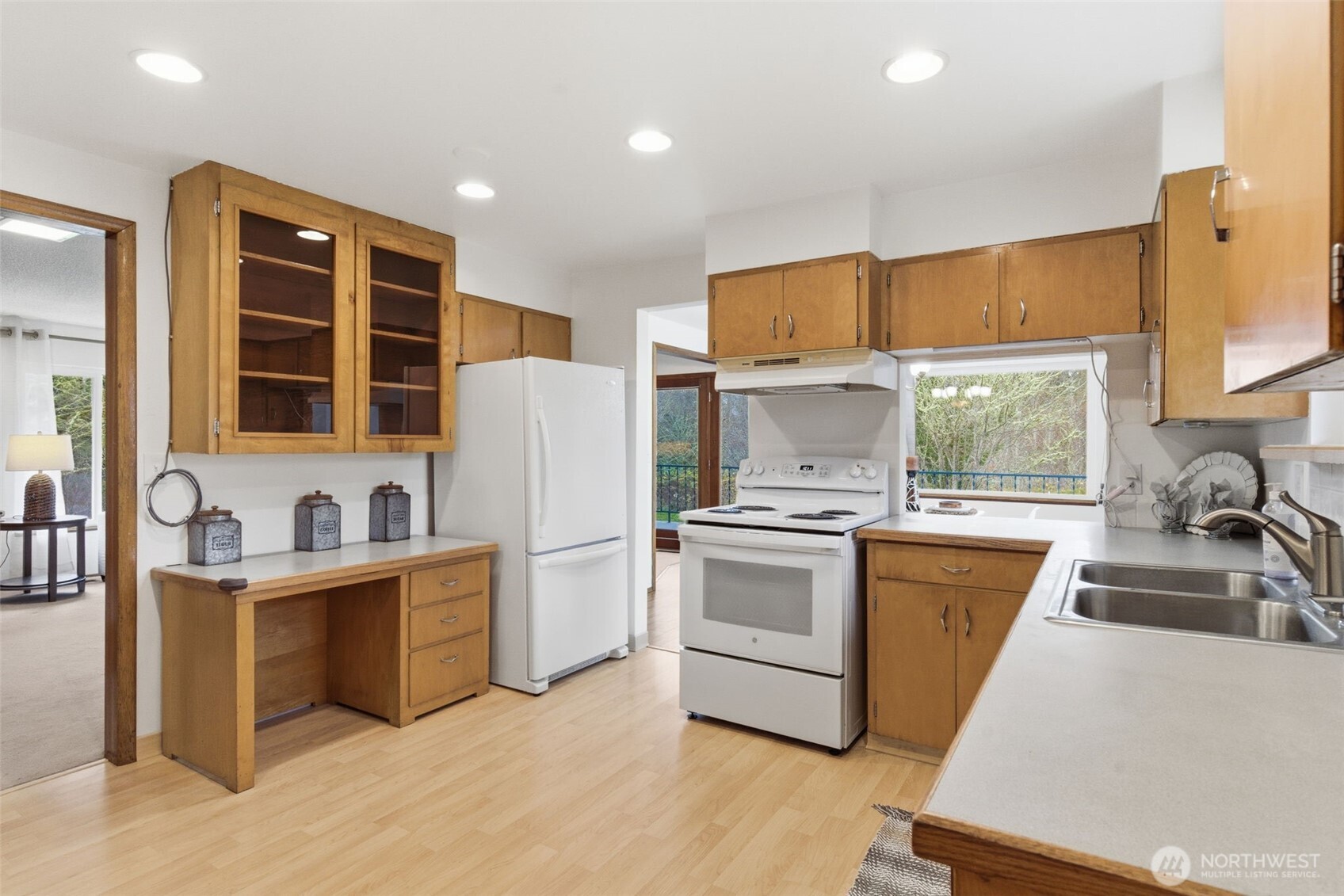 22628 Holgar Court Property Photo 12
