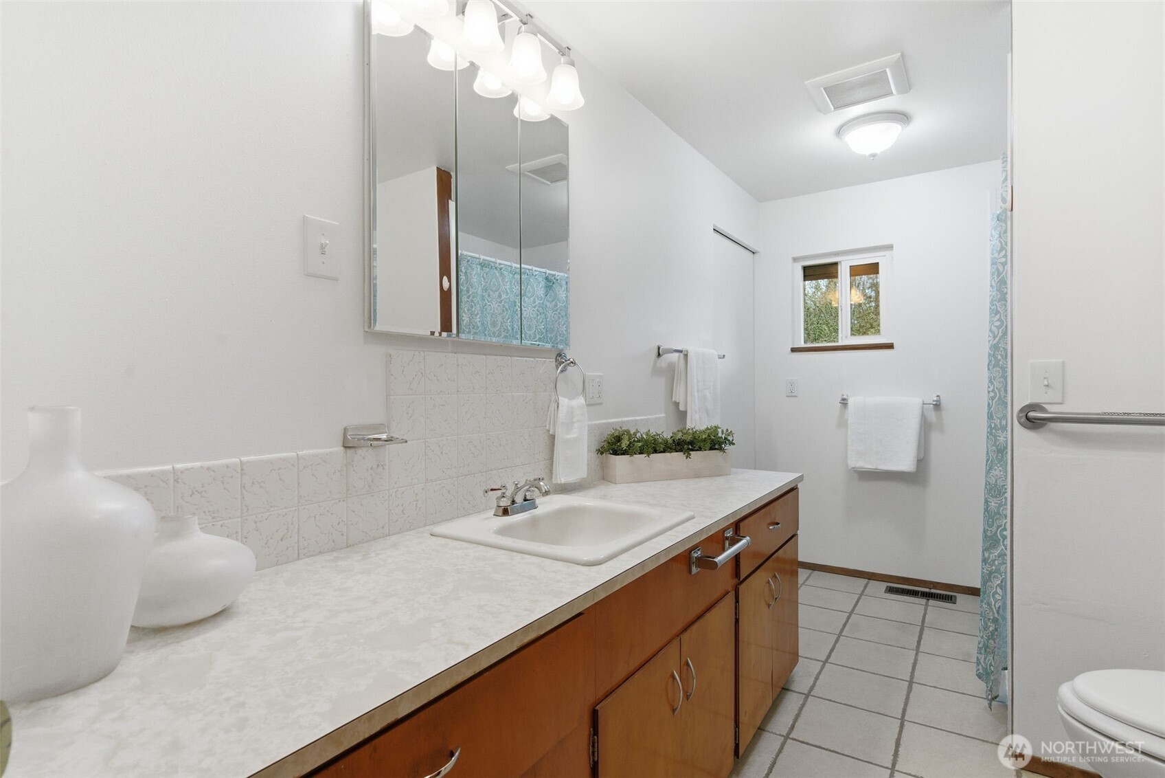 22628 Holgar Court Property Photo 18