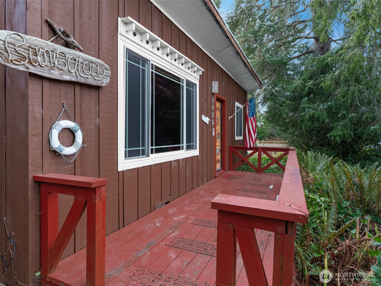 1408 250th Place Property Photo 4