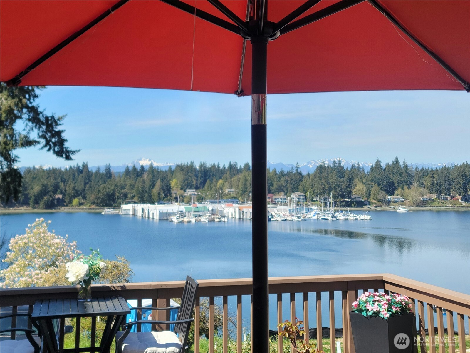 2540 E Phinney Bay Place Property Photo 1