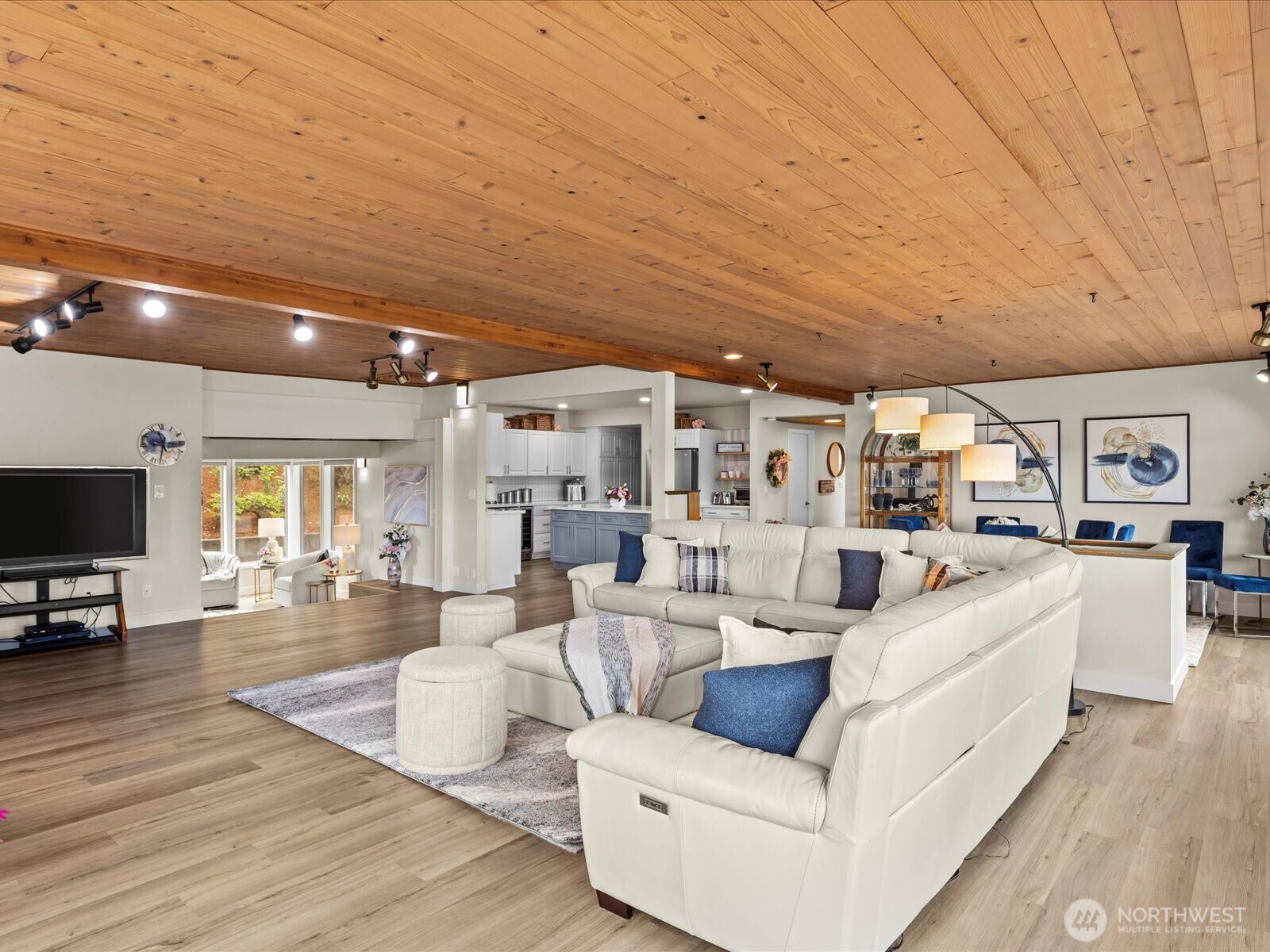 2540 E Phinney Bay Place Property Photo 15