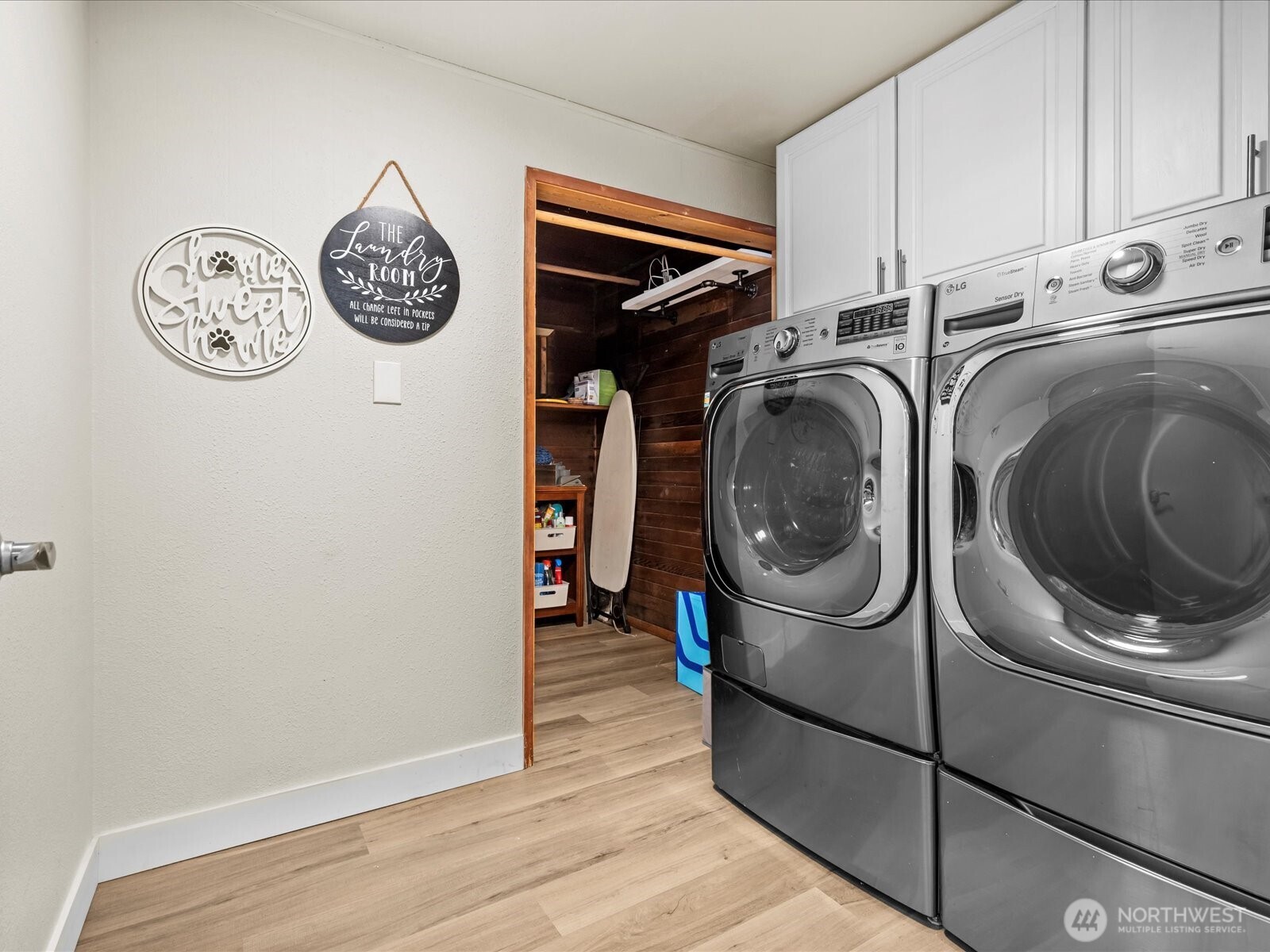 2540 E Phinney Bay Place Property Photo 18