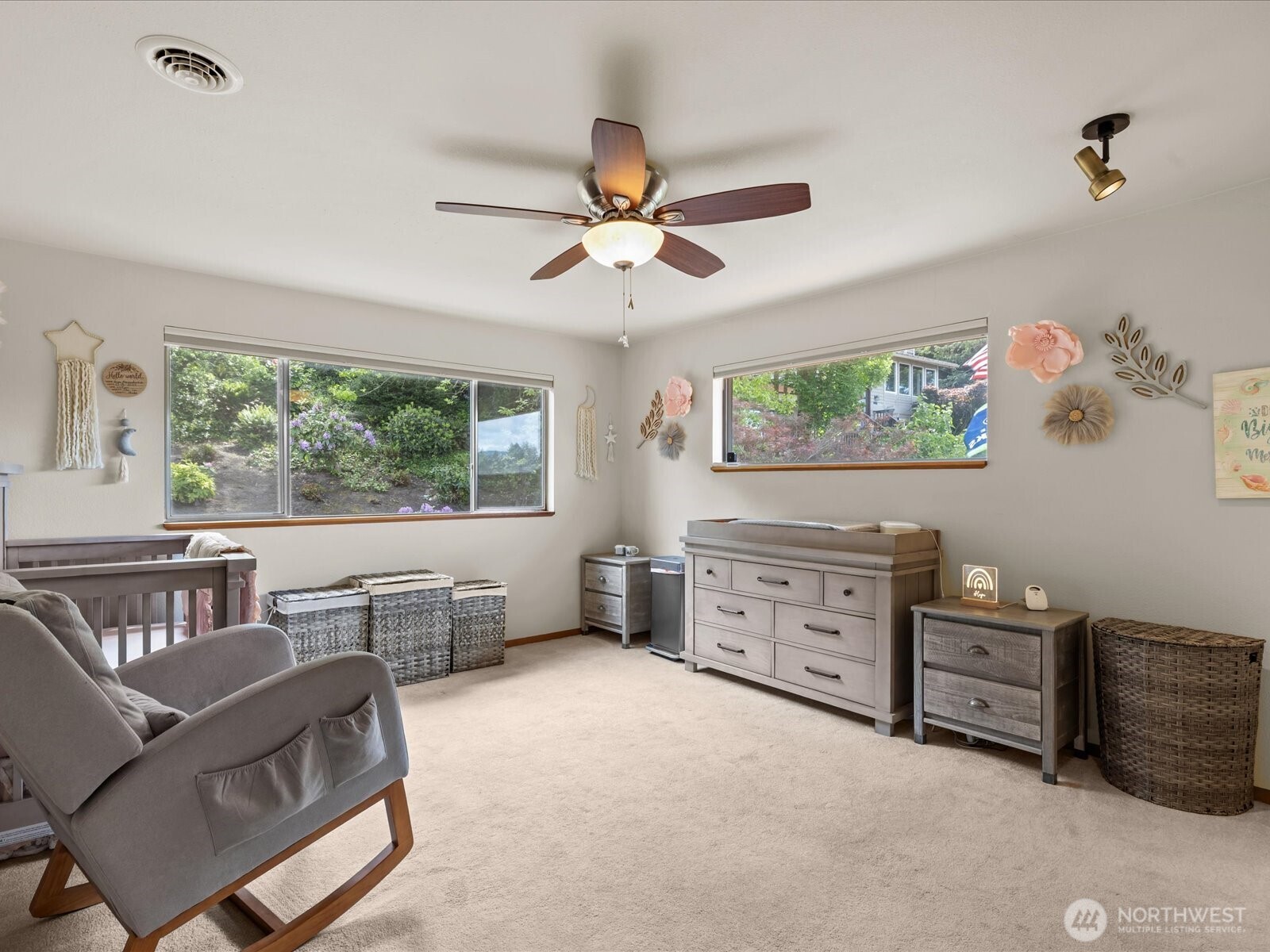 2540 E Phinney Bay Place Property Photo 32