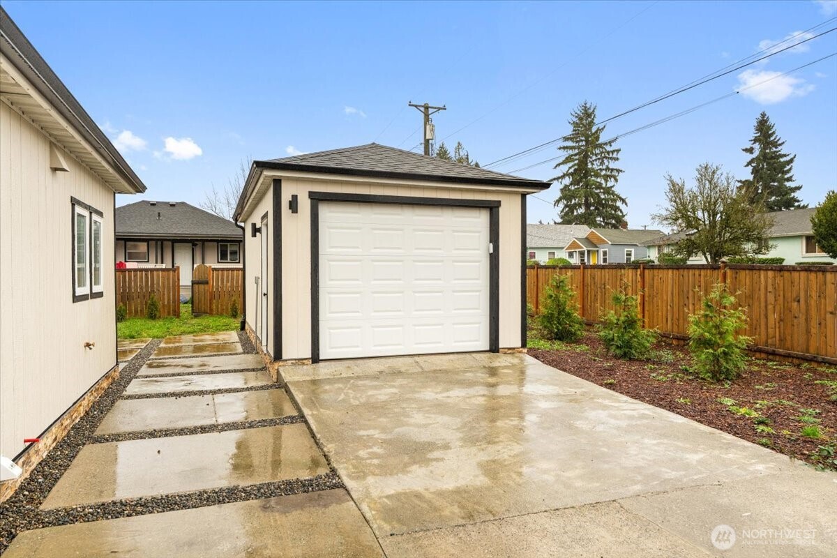 4640 E G Street Property Photo 12