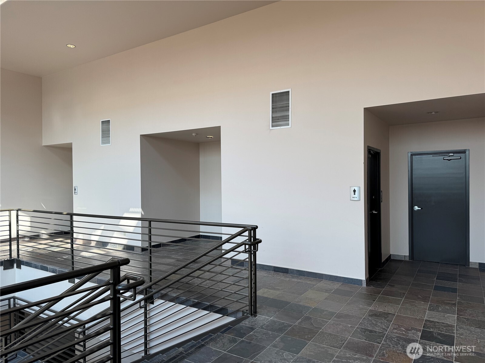 325 E George Hopper Road 202 Property Photo 6