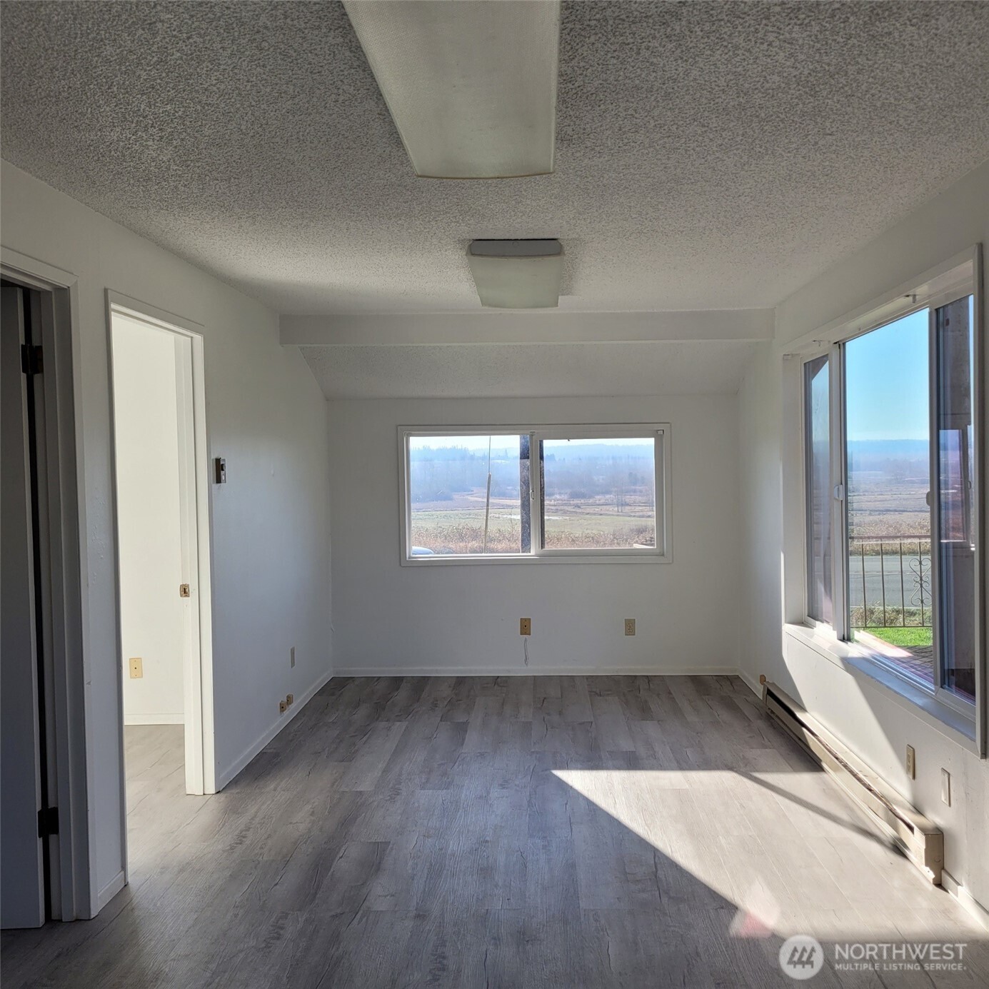 14626 Roosevelt Road Property Photo 5