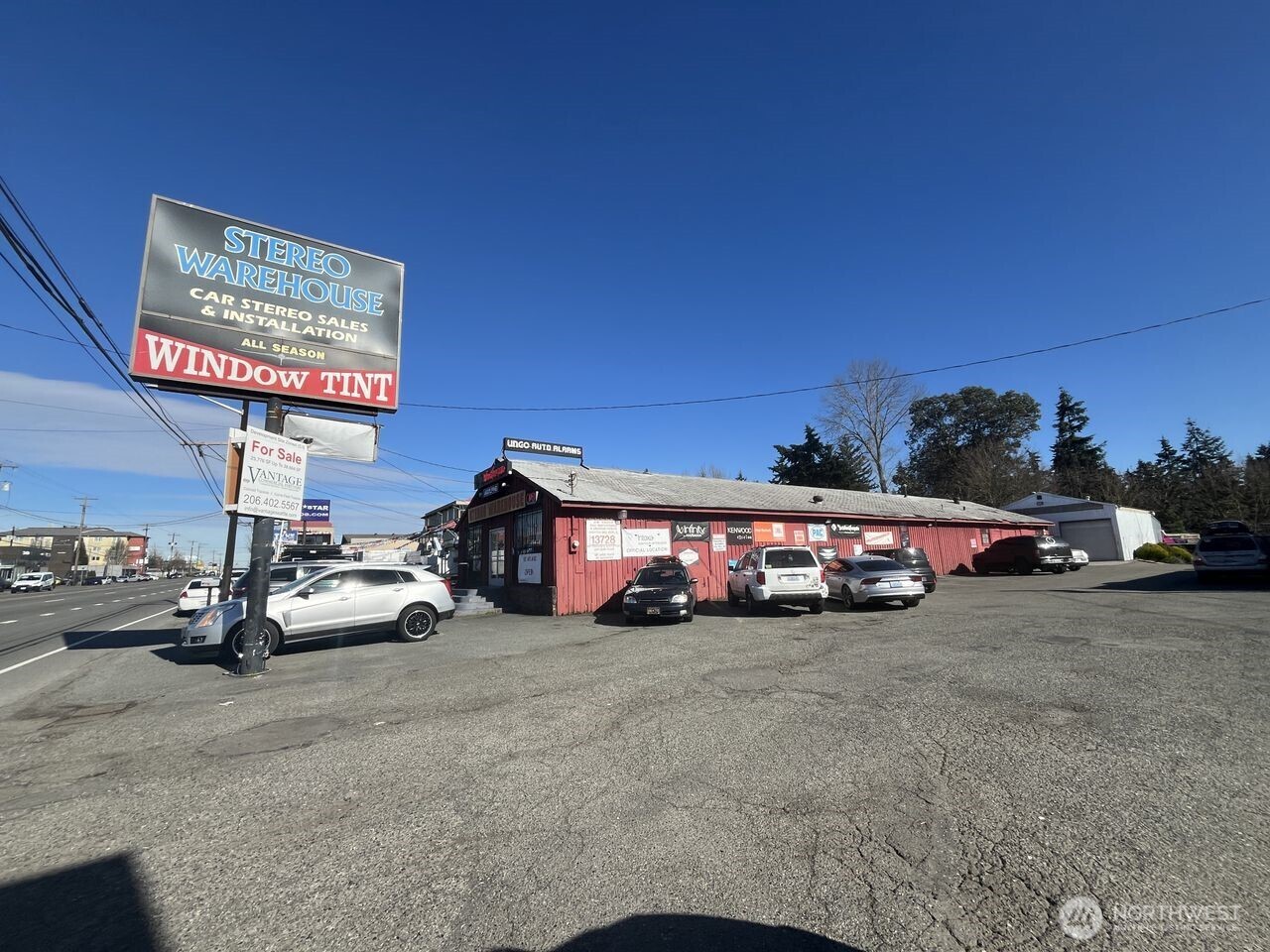 13828 Aurora Avenue Property Photo 1