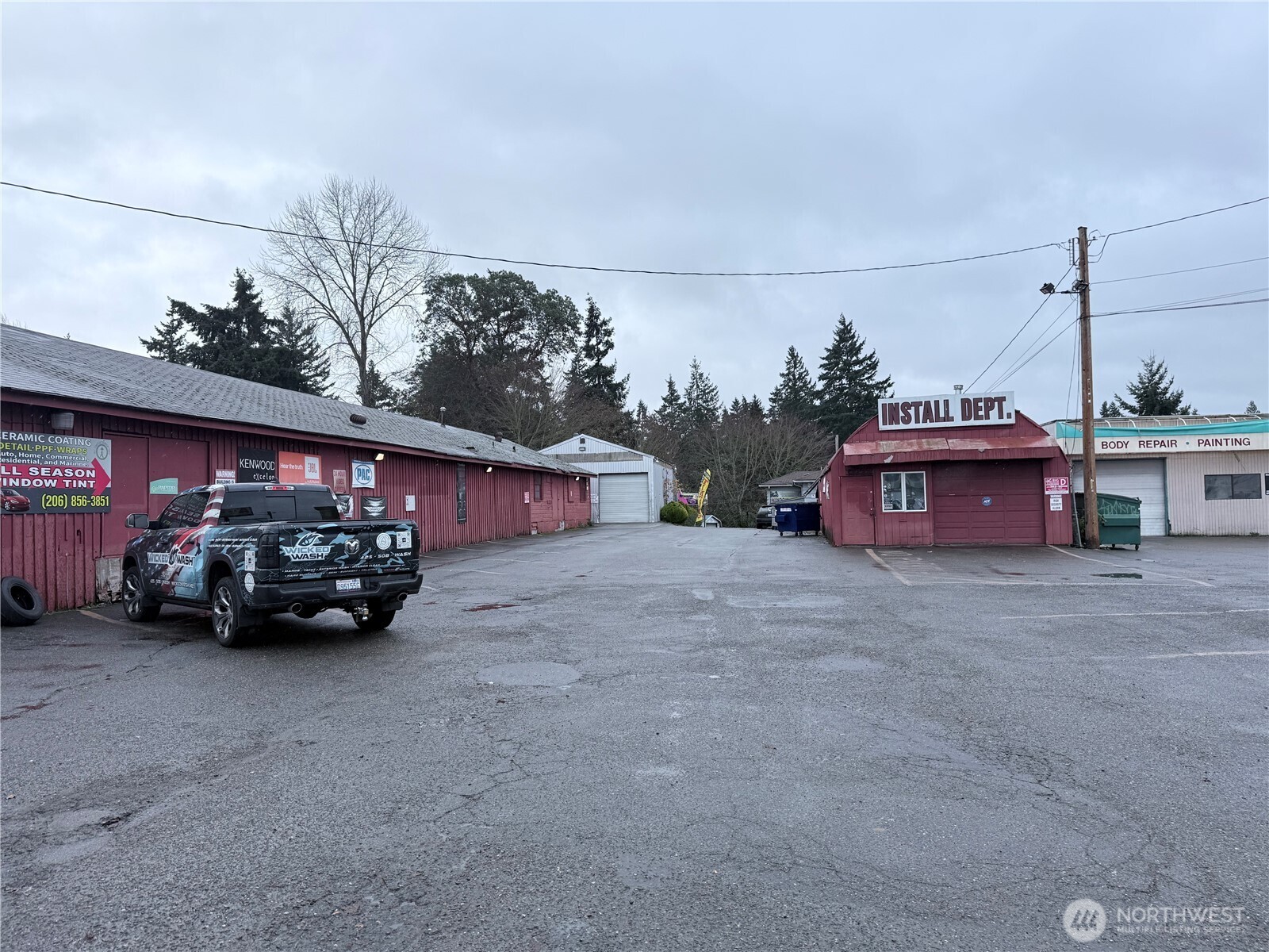 13828 Aurora Avenue Property Photo 5