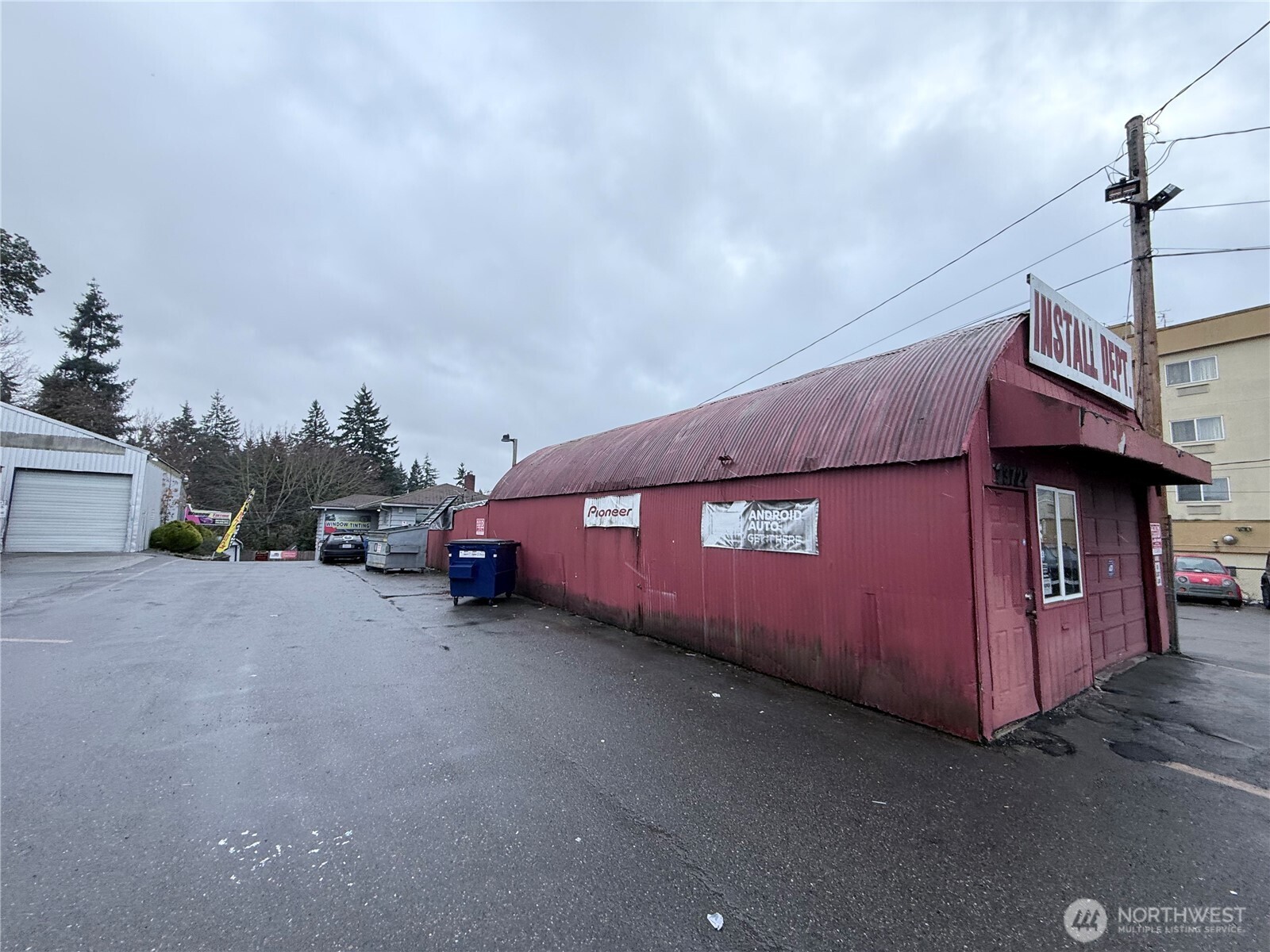 13828 Aurora Avenue Property Photo 8