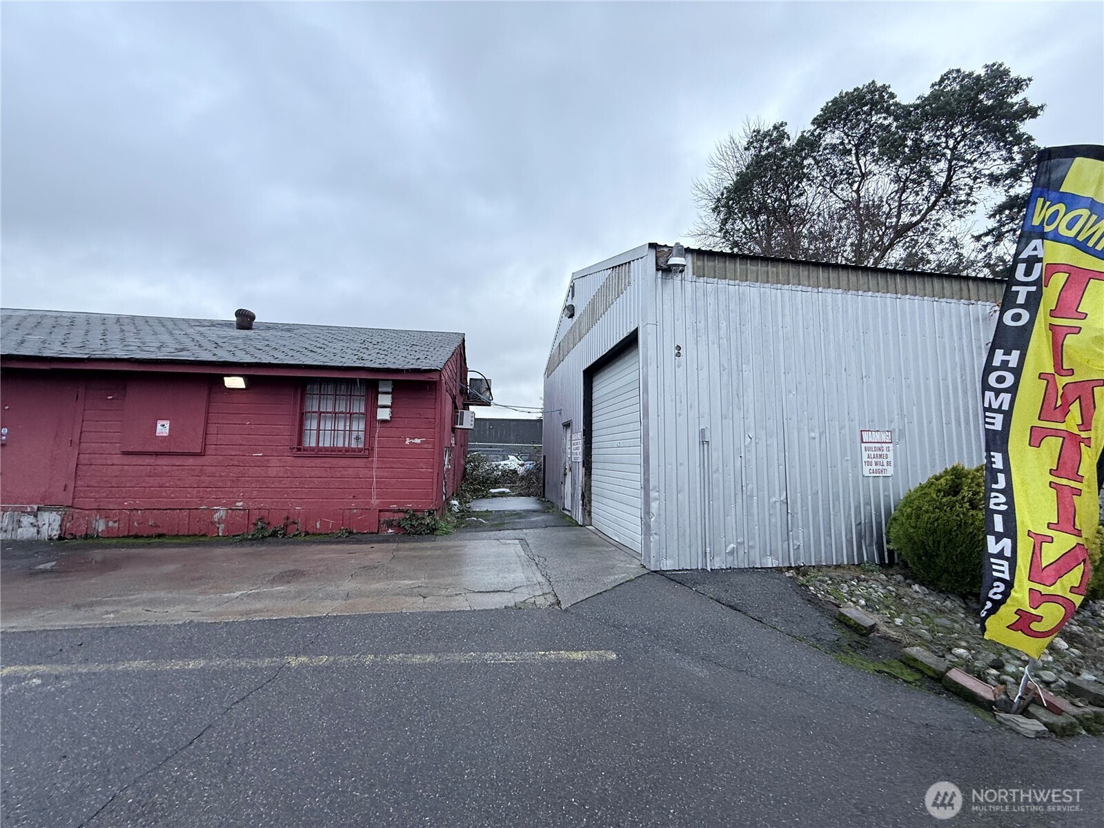 13828 Aurora Avenue Property Photo 17