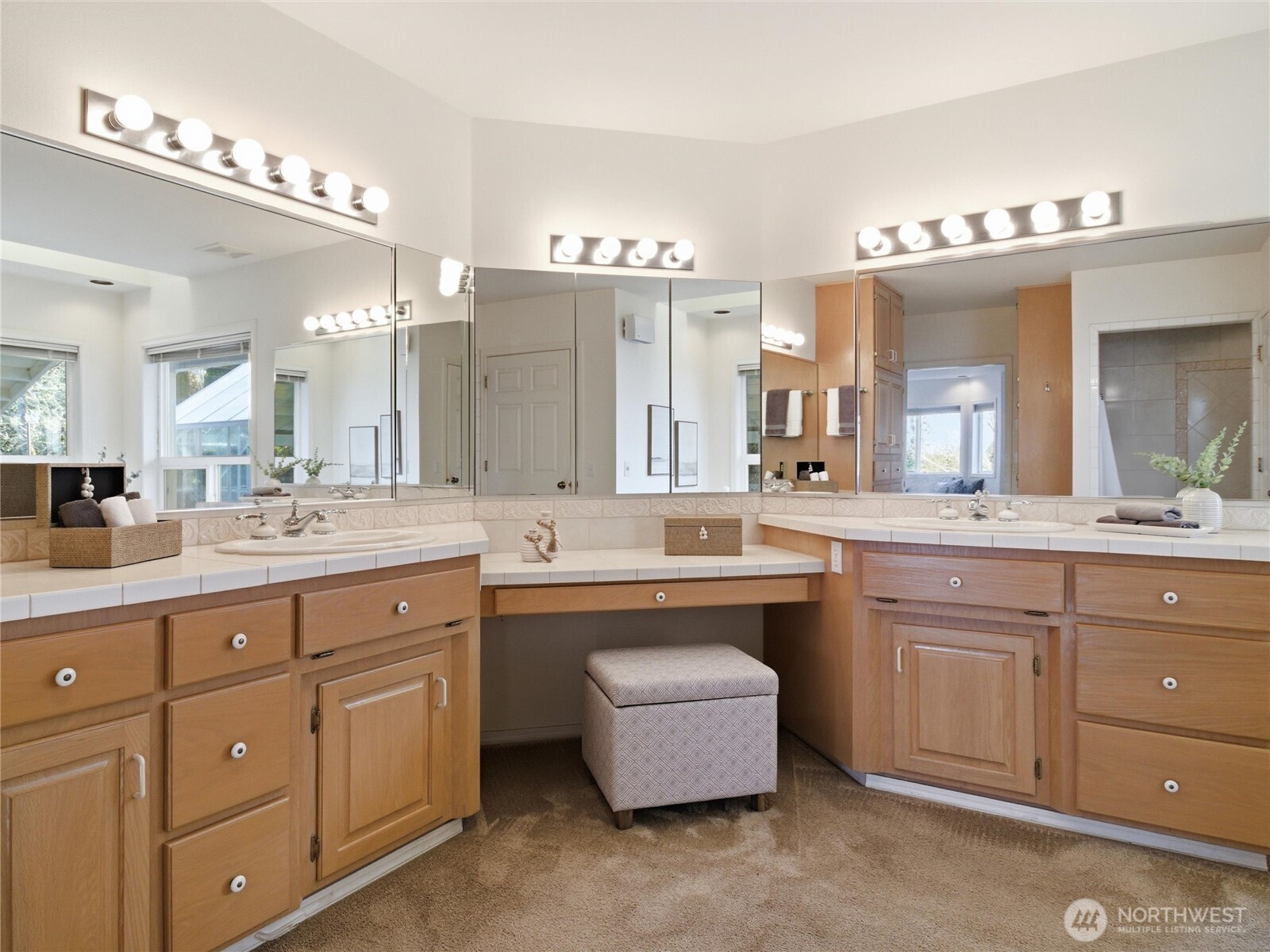 9020 Valley Green Drive Property Photo 14