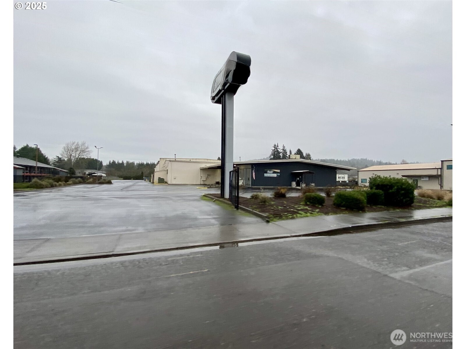 1400 Atlantic Avenue Property Photo 1