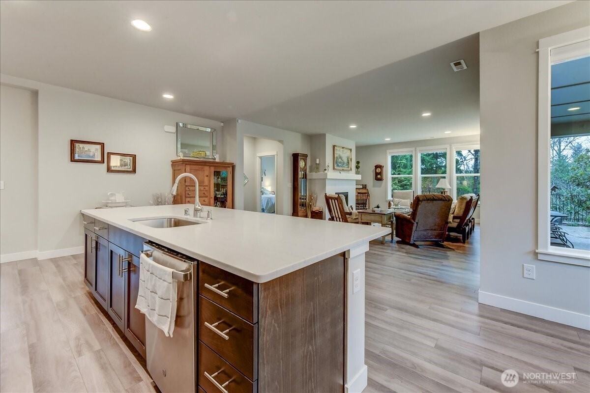 17909 145th Street Property Photo 4