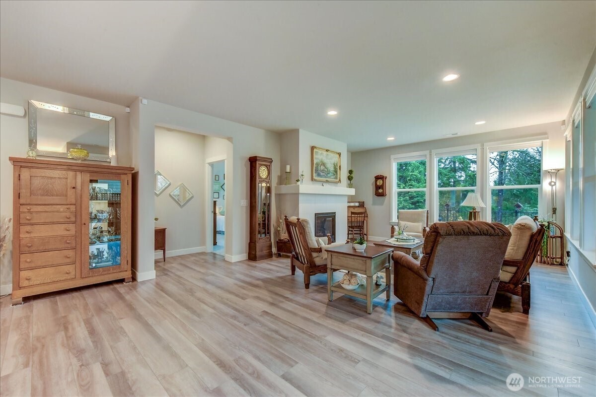 17909 145th Street Property Photo 8