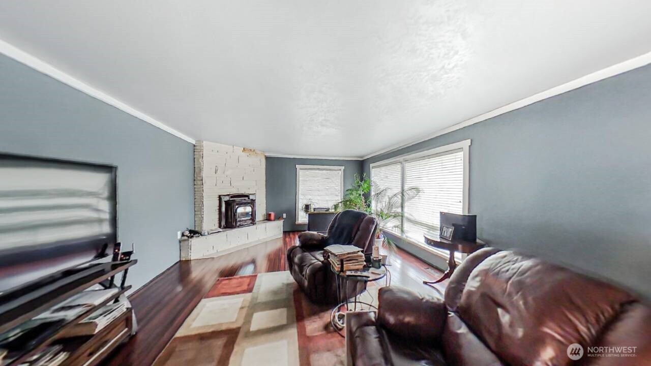283 Division Avenue Property Photo 5