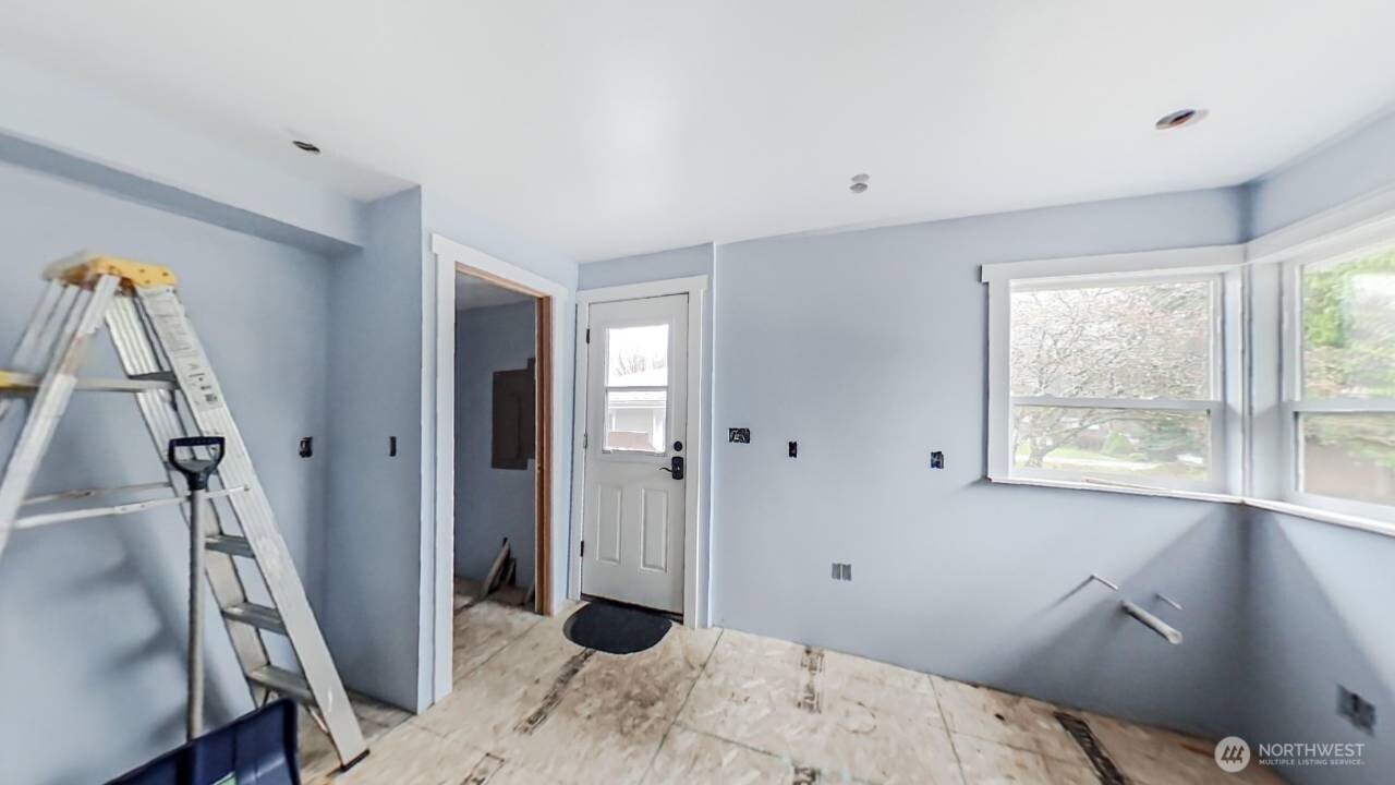 283 Division Avenue Property Photo 6