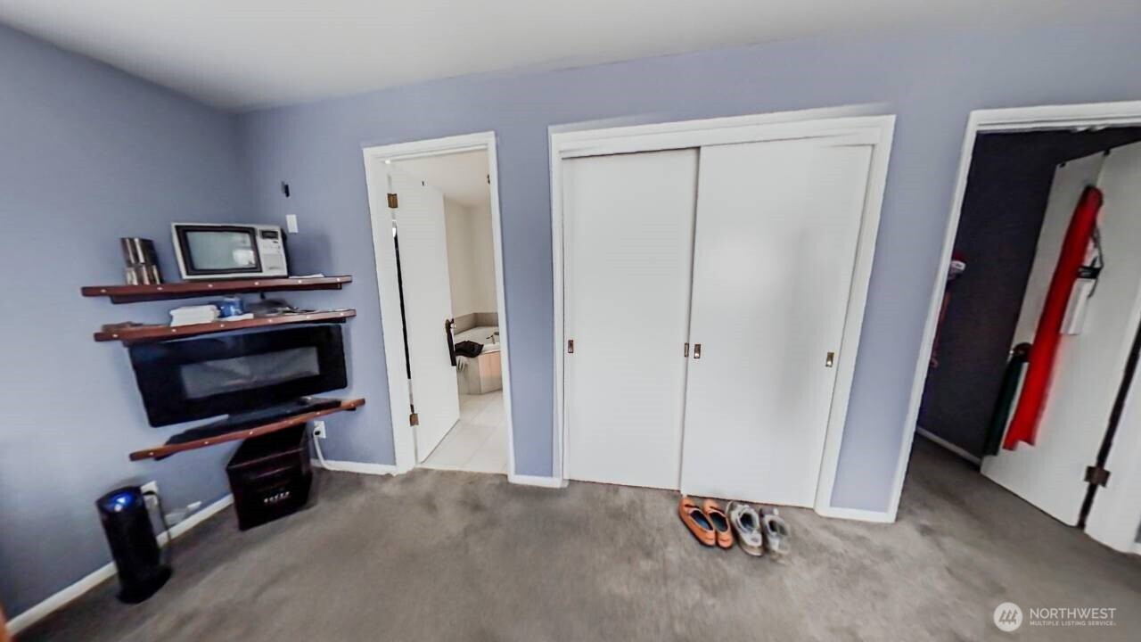 283 Division Avenue Property Photo 9