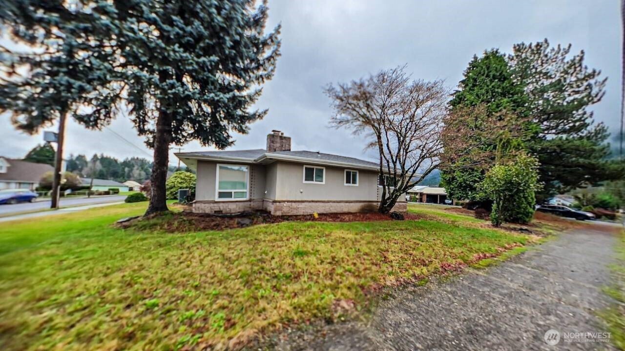 283 Division Avenue Property Photo 12