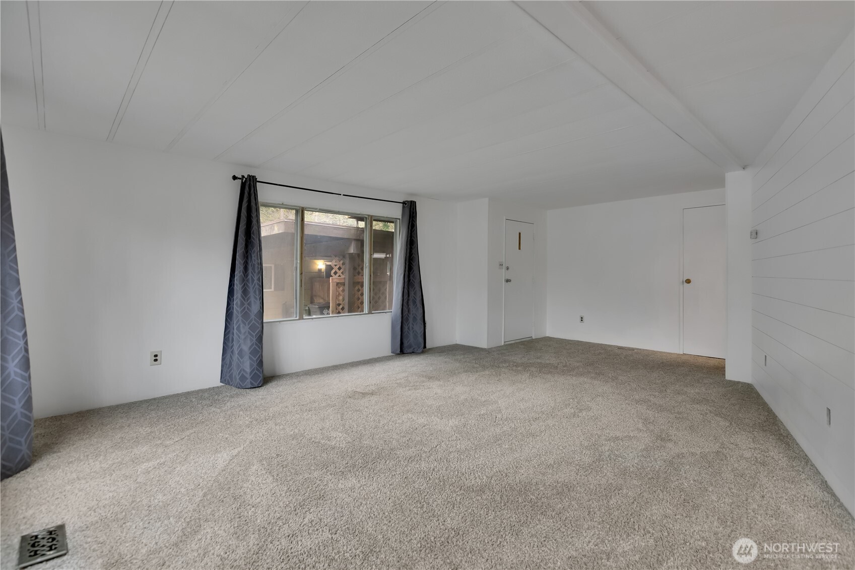 5814 79th Street Ct 69 Property Photo 8