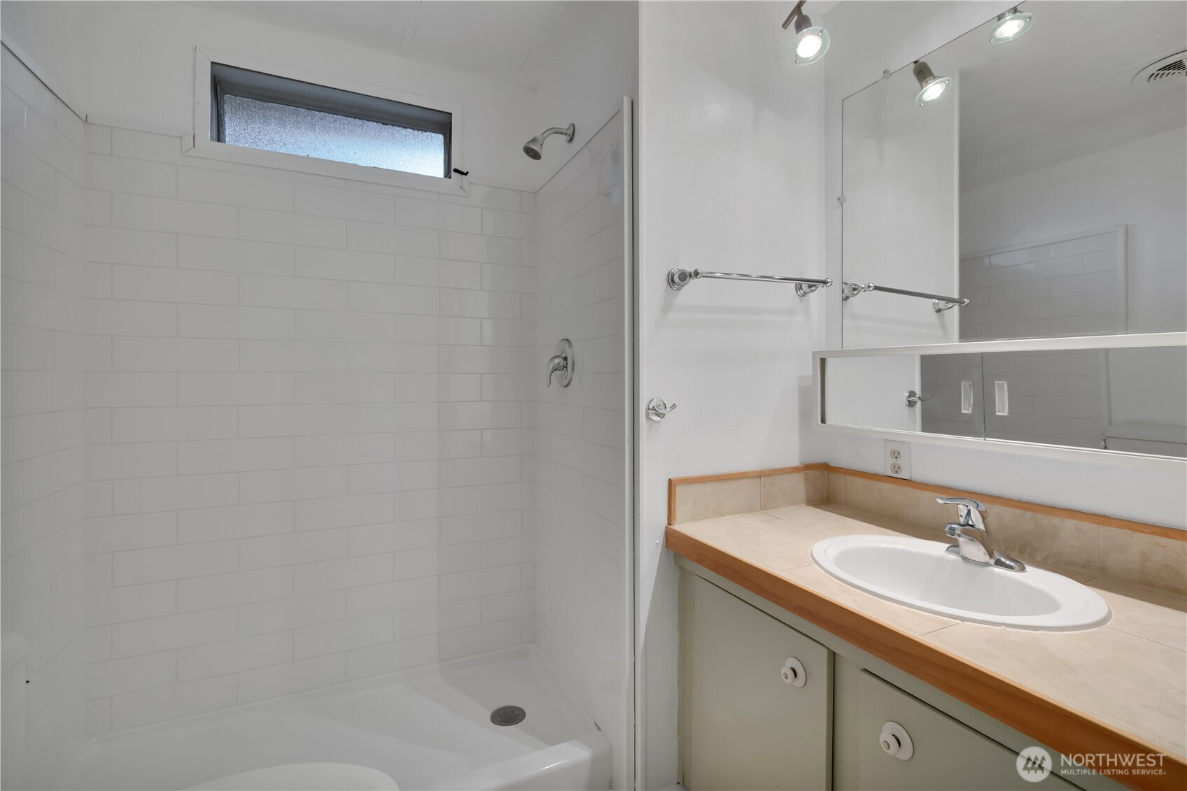 5814 79th Street Ct 69 Property Photo 17