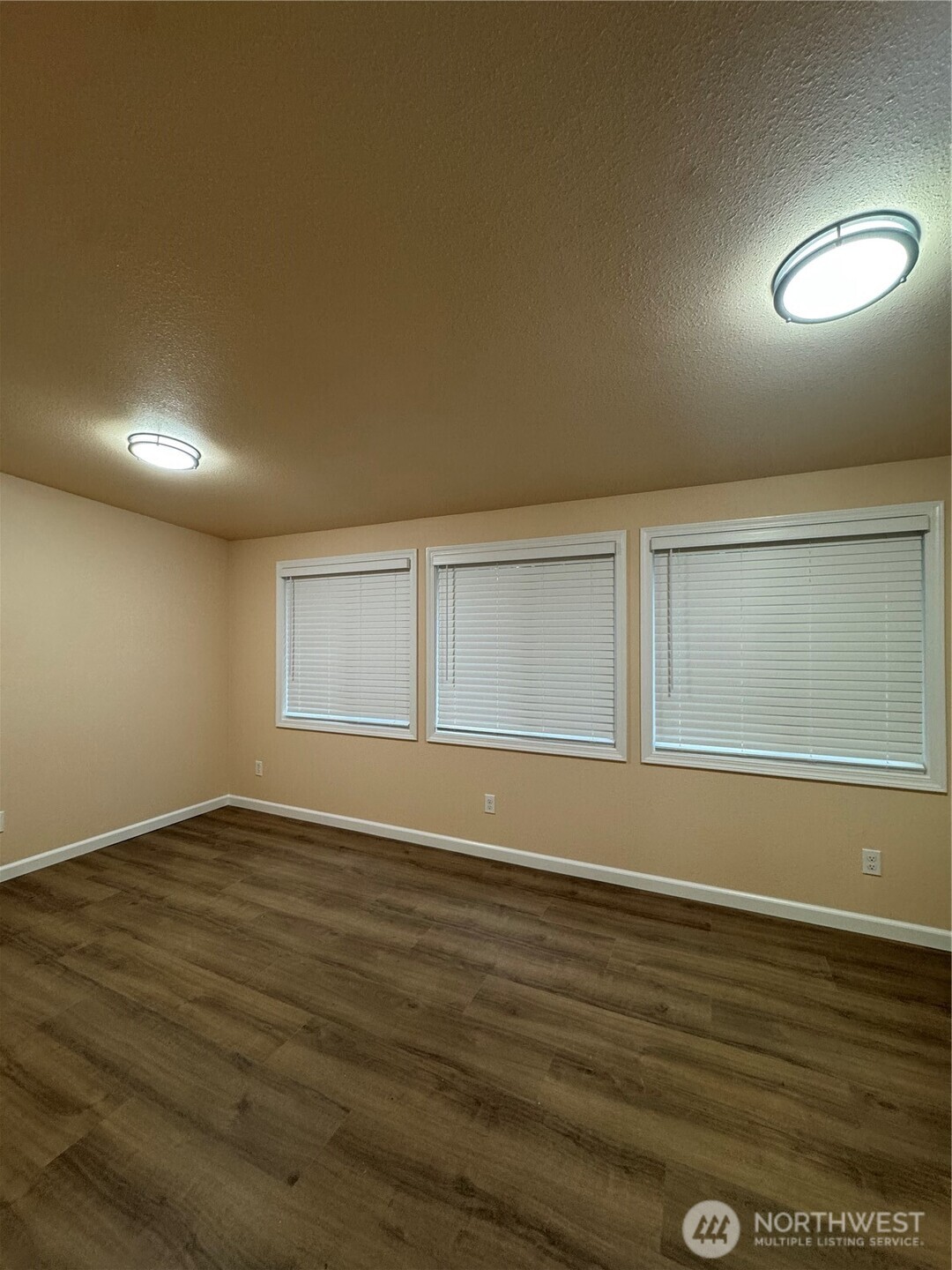 1833 Eastside Street Property Photo 2